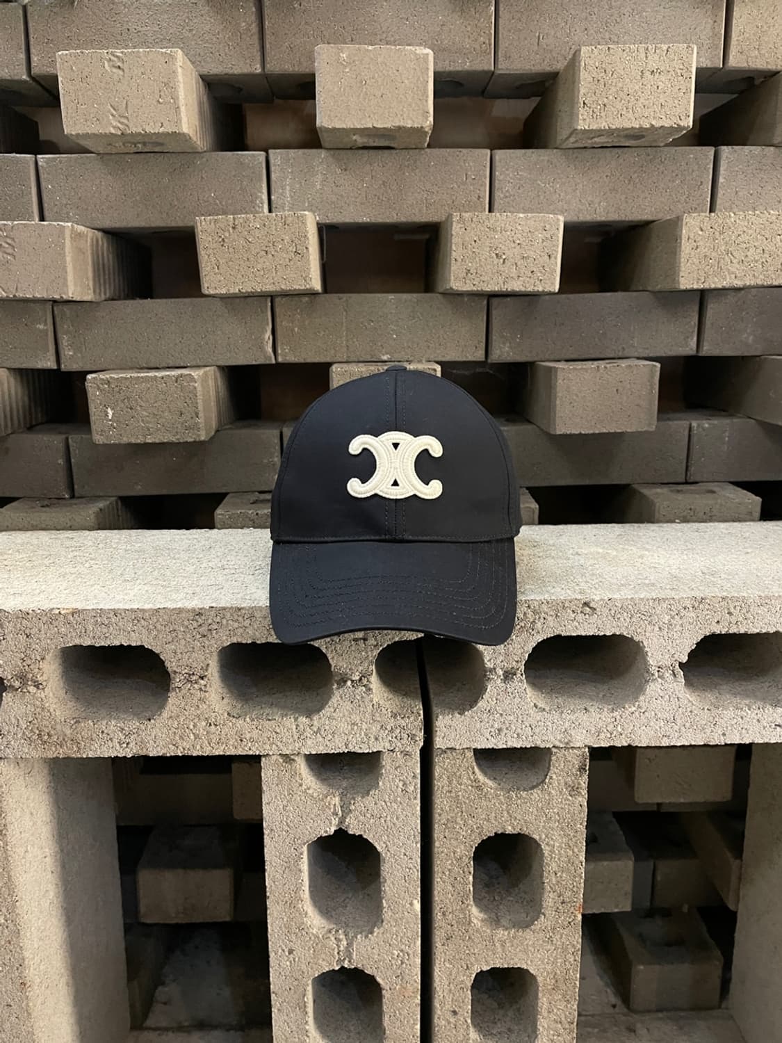 셀린느 트리옹프 베이스볼 캡 상품이미지1