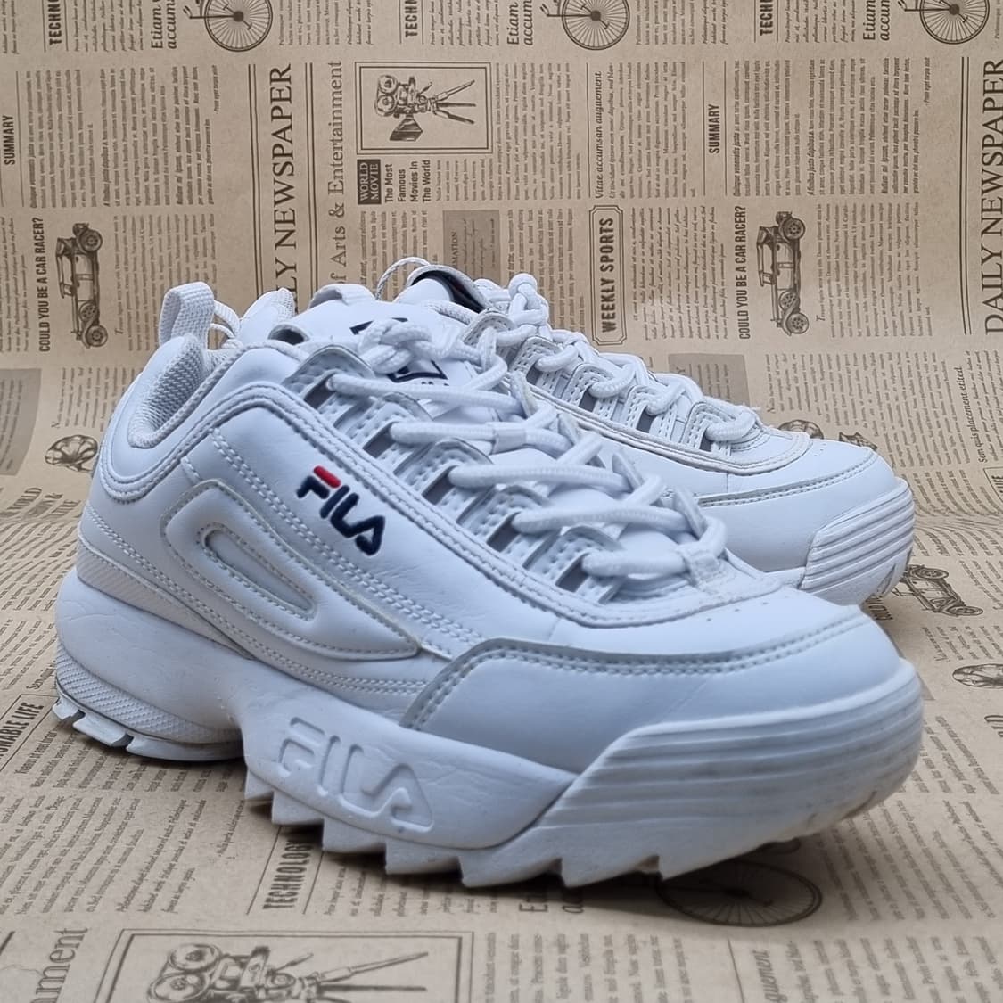 휠라 디스럽터2 여성 운동화240 상품이미지1