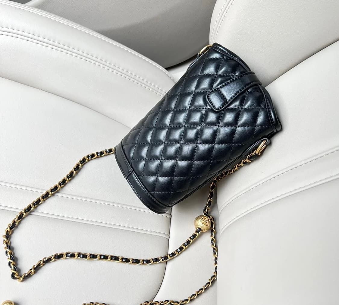 샤넬 뷰티 골드볼 체인 크로스백 상품이미지5