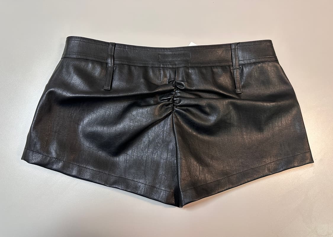 길라아카이브 레더쇼츠 상품이미지5