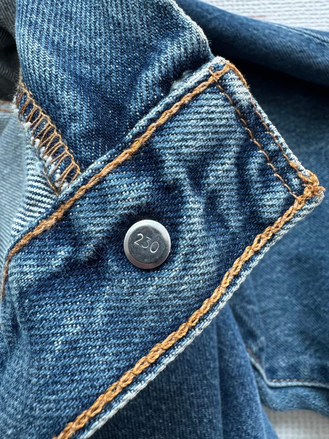 리바이스 550 클래식 릴렉시드 테이퍼드핏 데님 팬츠 상품이미지4