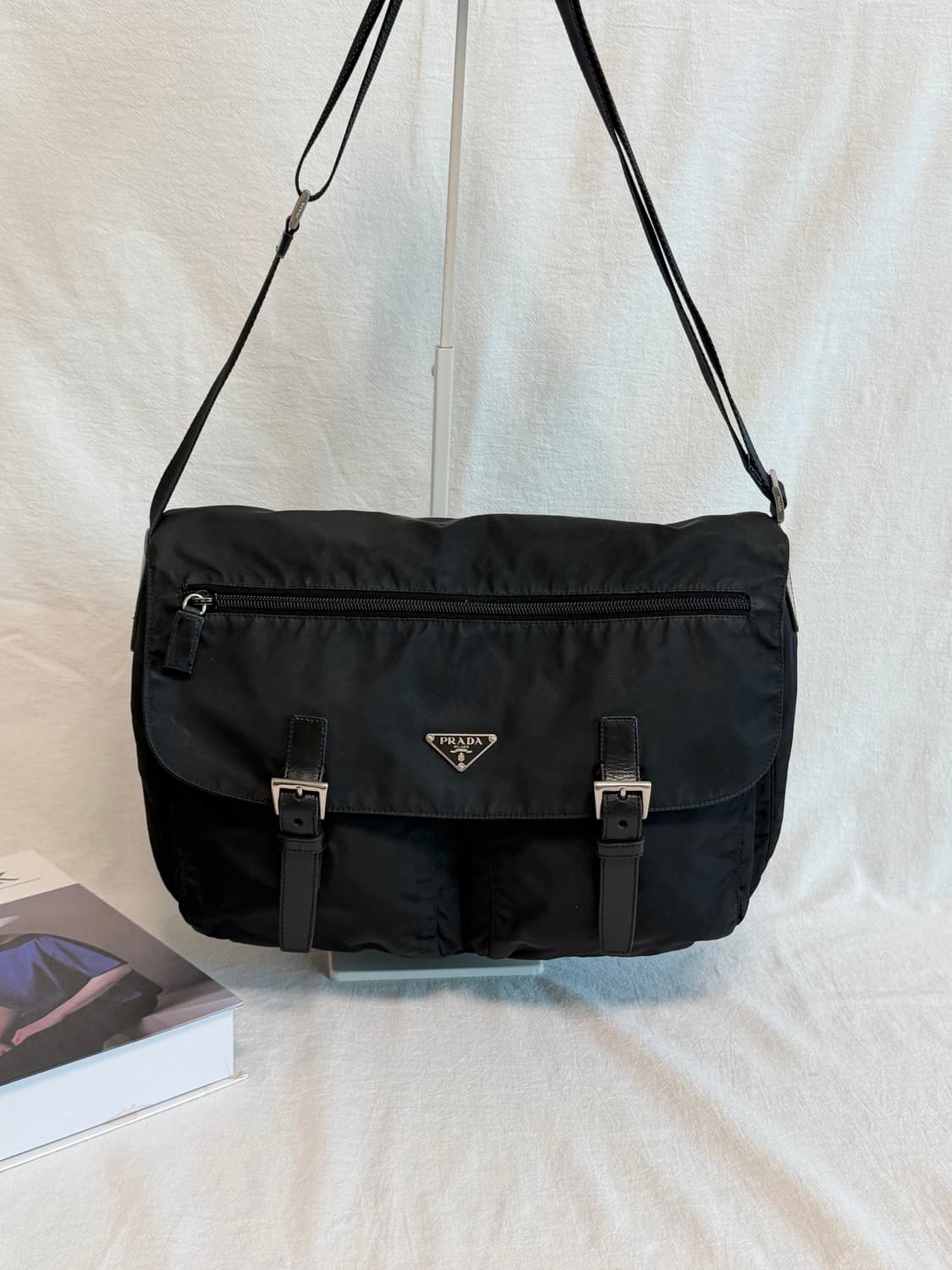 정품 프라다 포코노 나일론 투포켓 메신저백 크로스백 숄더백 블랙 상품이미지3