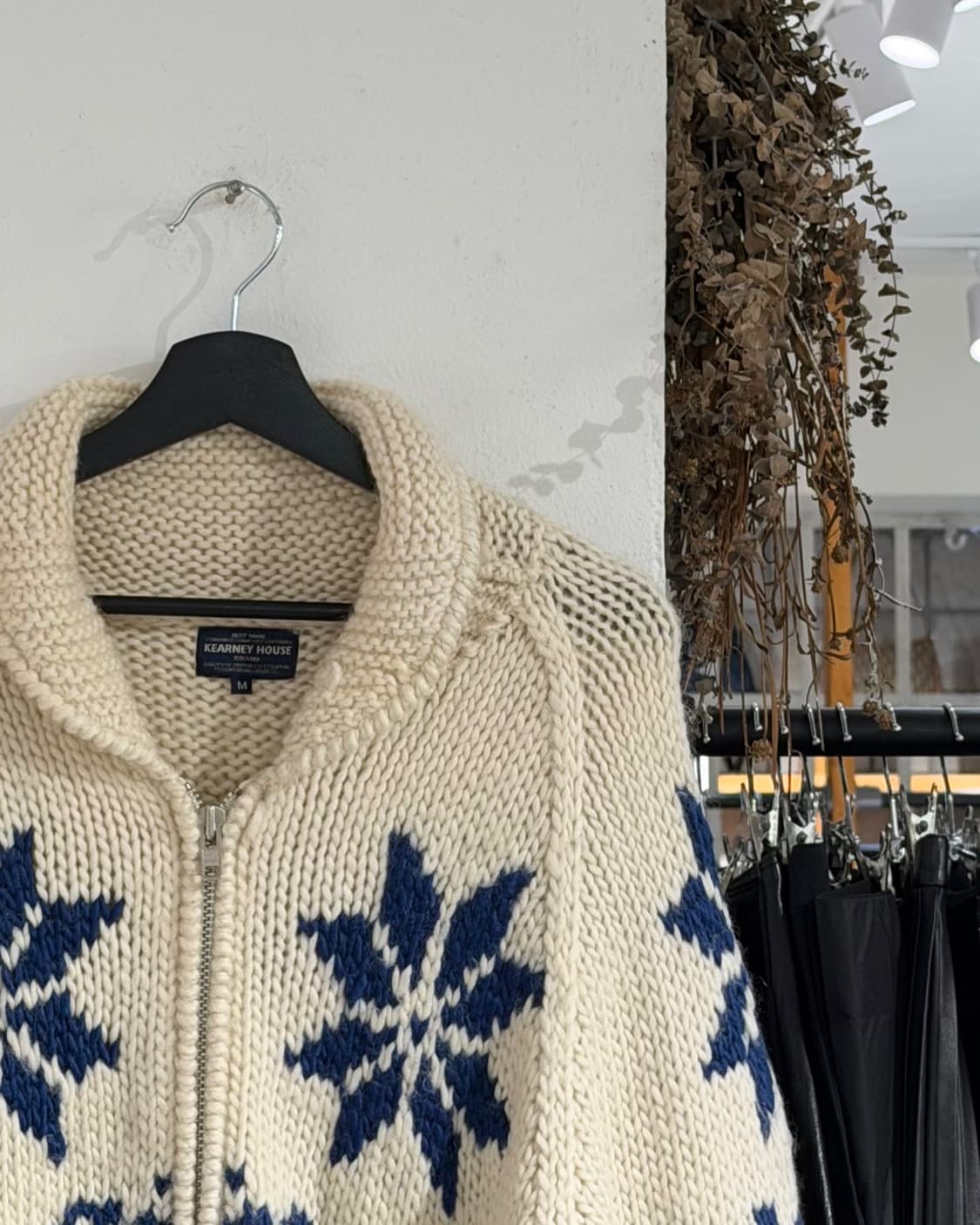 커니 하우스 아이보리 퓨어울 노르딕 코위찬 니트집업 상품이미지3