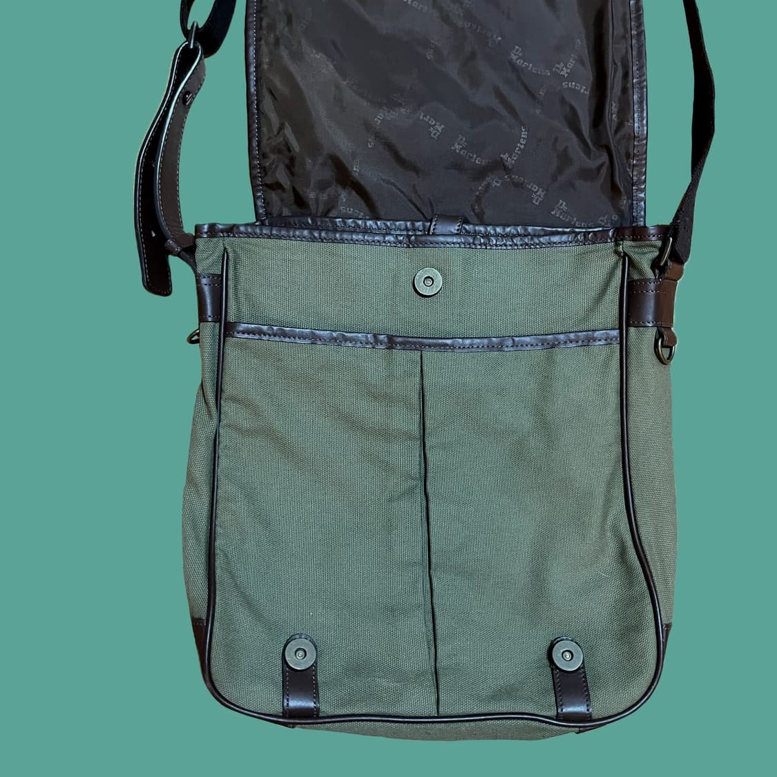 닥터마틴 캔버스 레더 크로스백 상품이미지3