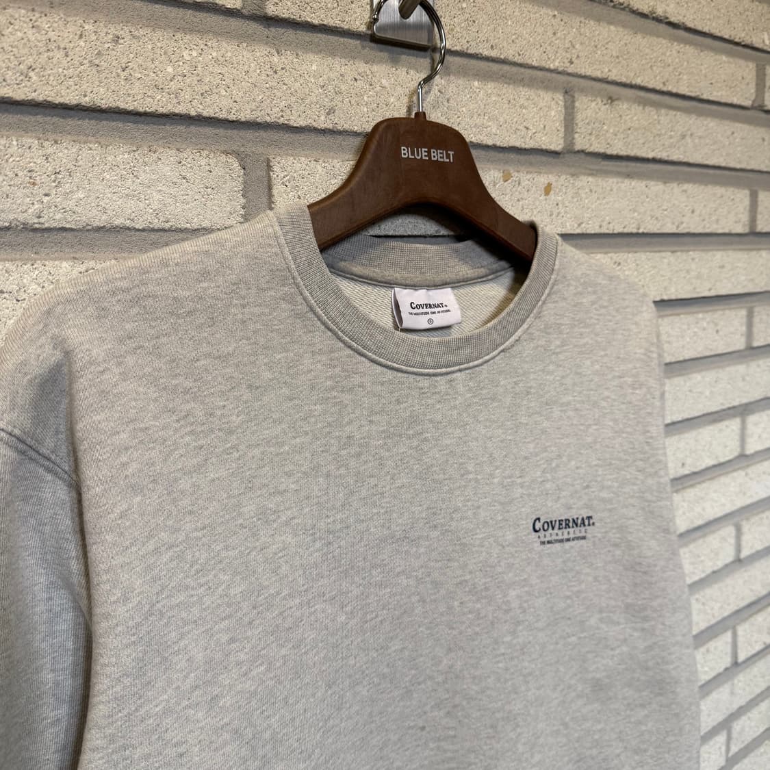 커버낫 슬림핏 그레이 컬러 맨투맨  상품이미지3