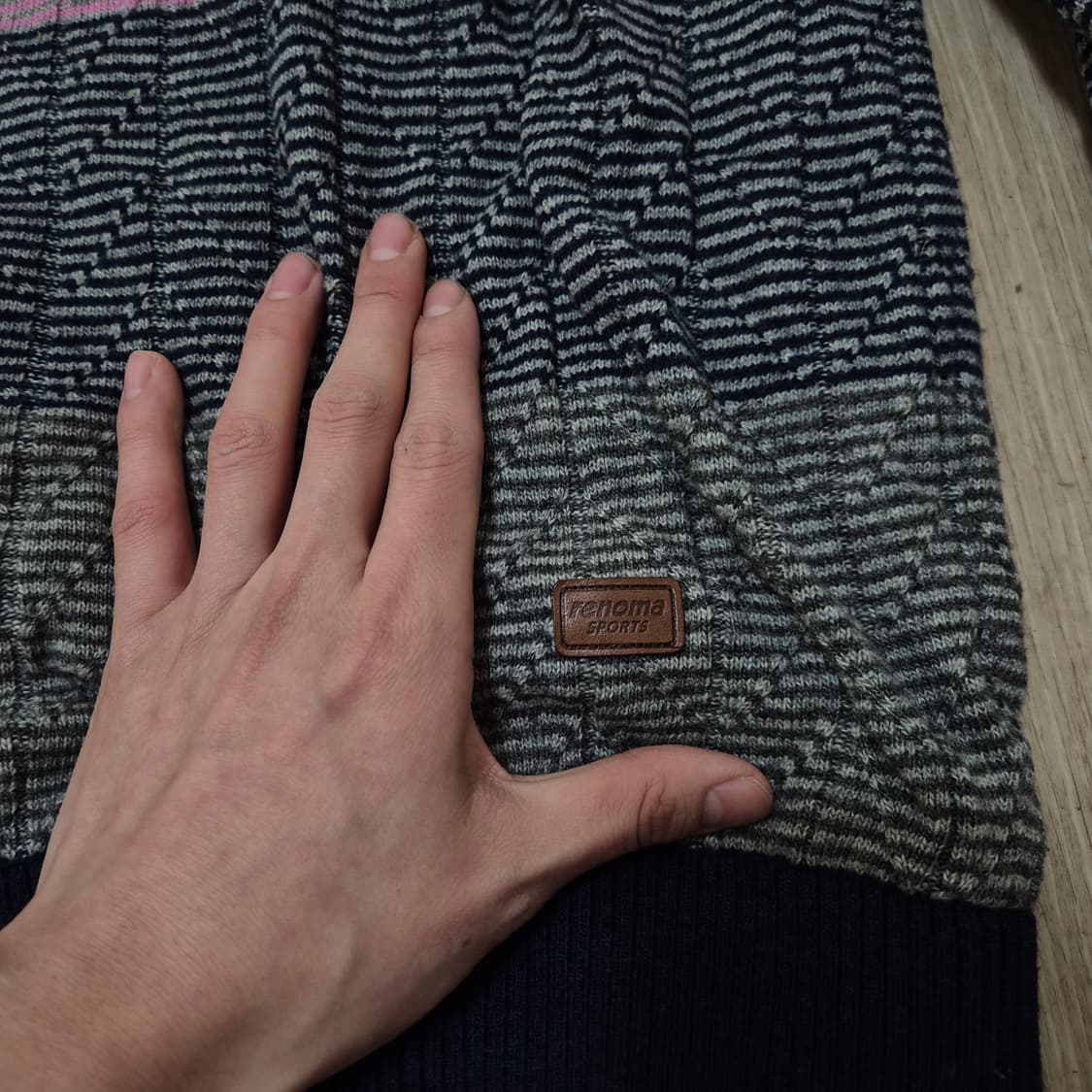 레노마 스포츠 여성 스트라이프 배색 반집업 니트 L(100) 상품이미지4