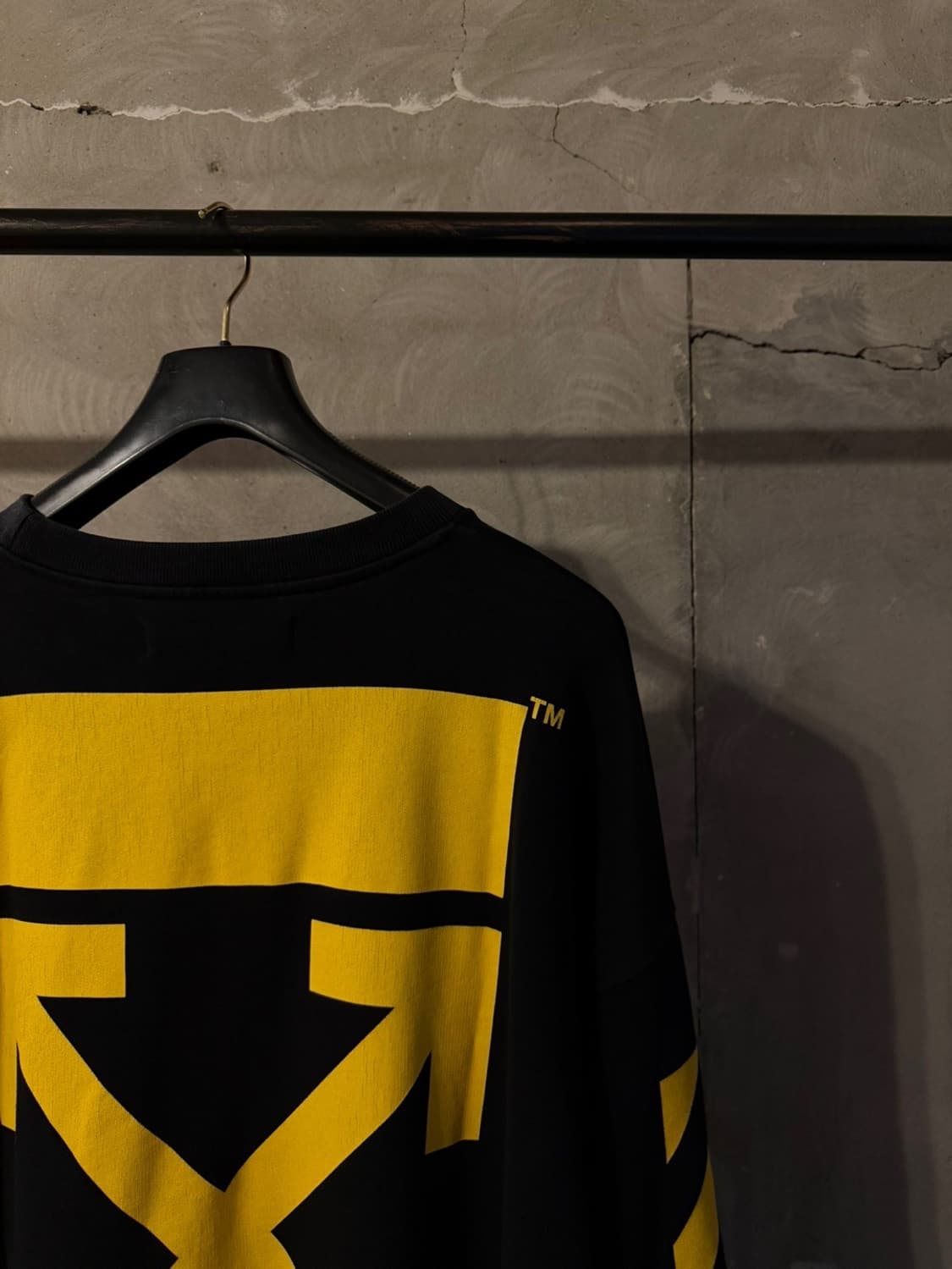 오프화이트 맨투맨 남성105 상품이미지4