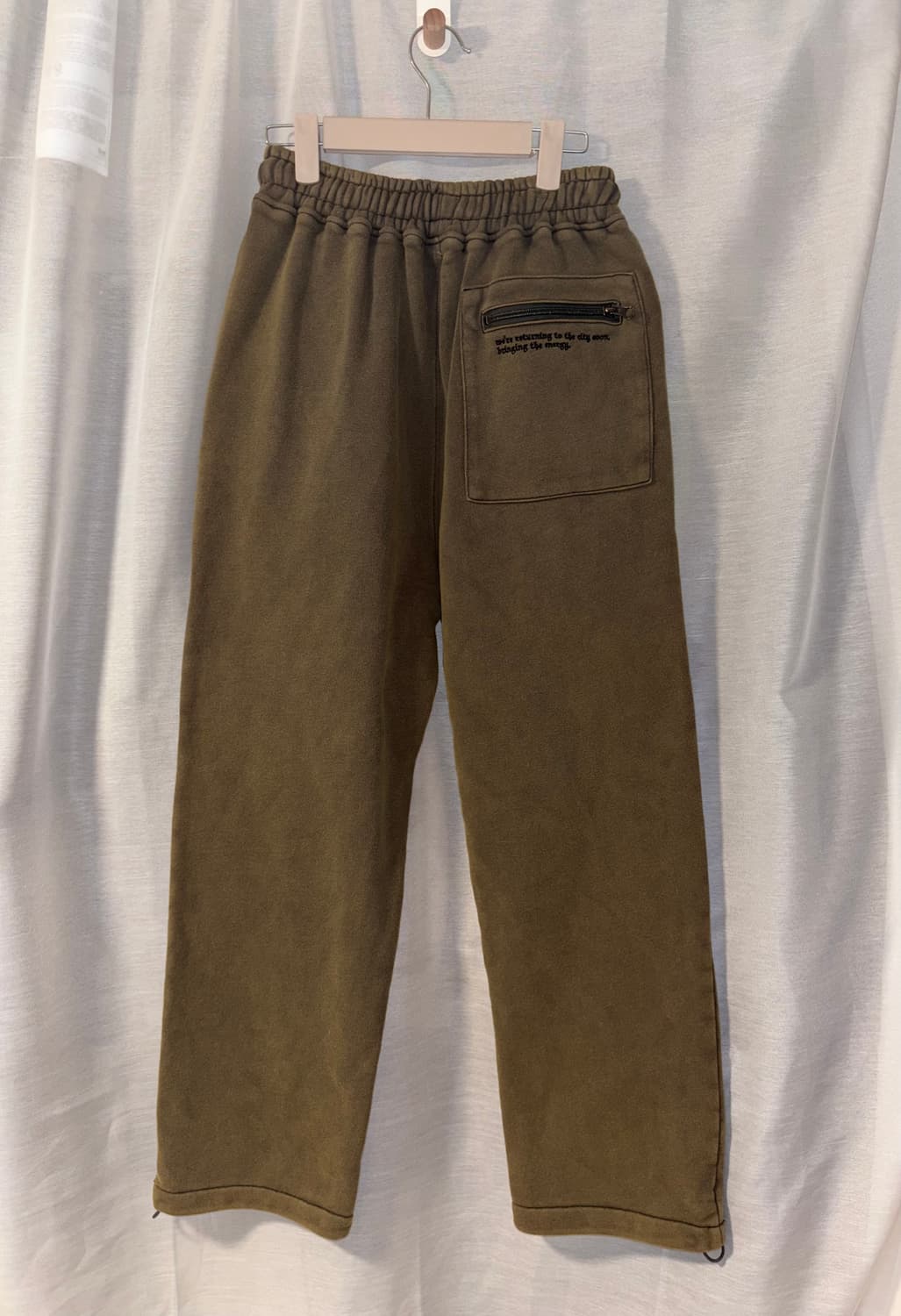 웰빙익스프레스 Message Sweat Pants Ash Khaki 상품이미지2