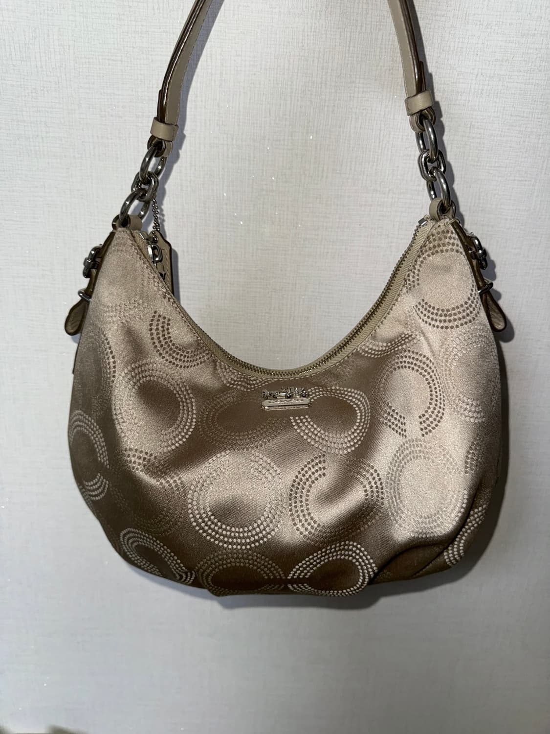 코치 베이지 숄더백 상품이미지4