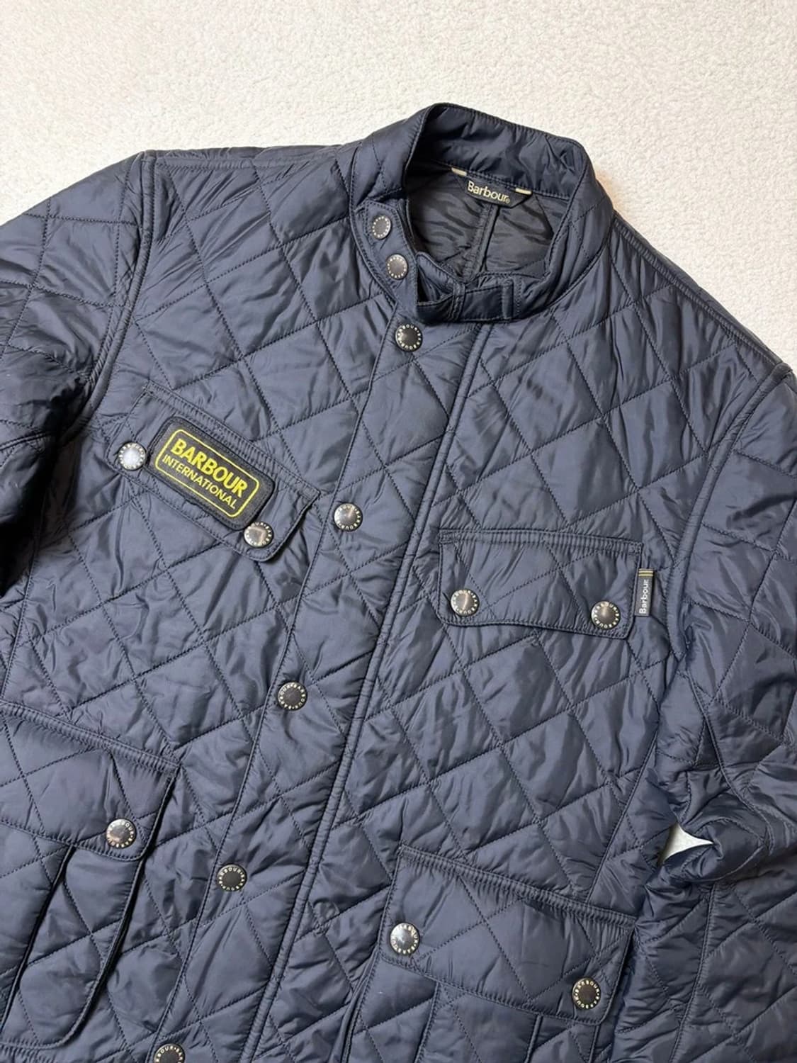 바버 Barbour 인터내셔널 애리얼 퀼티드재킷 PN6562 상품이미지2