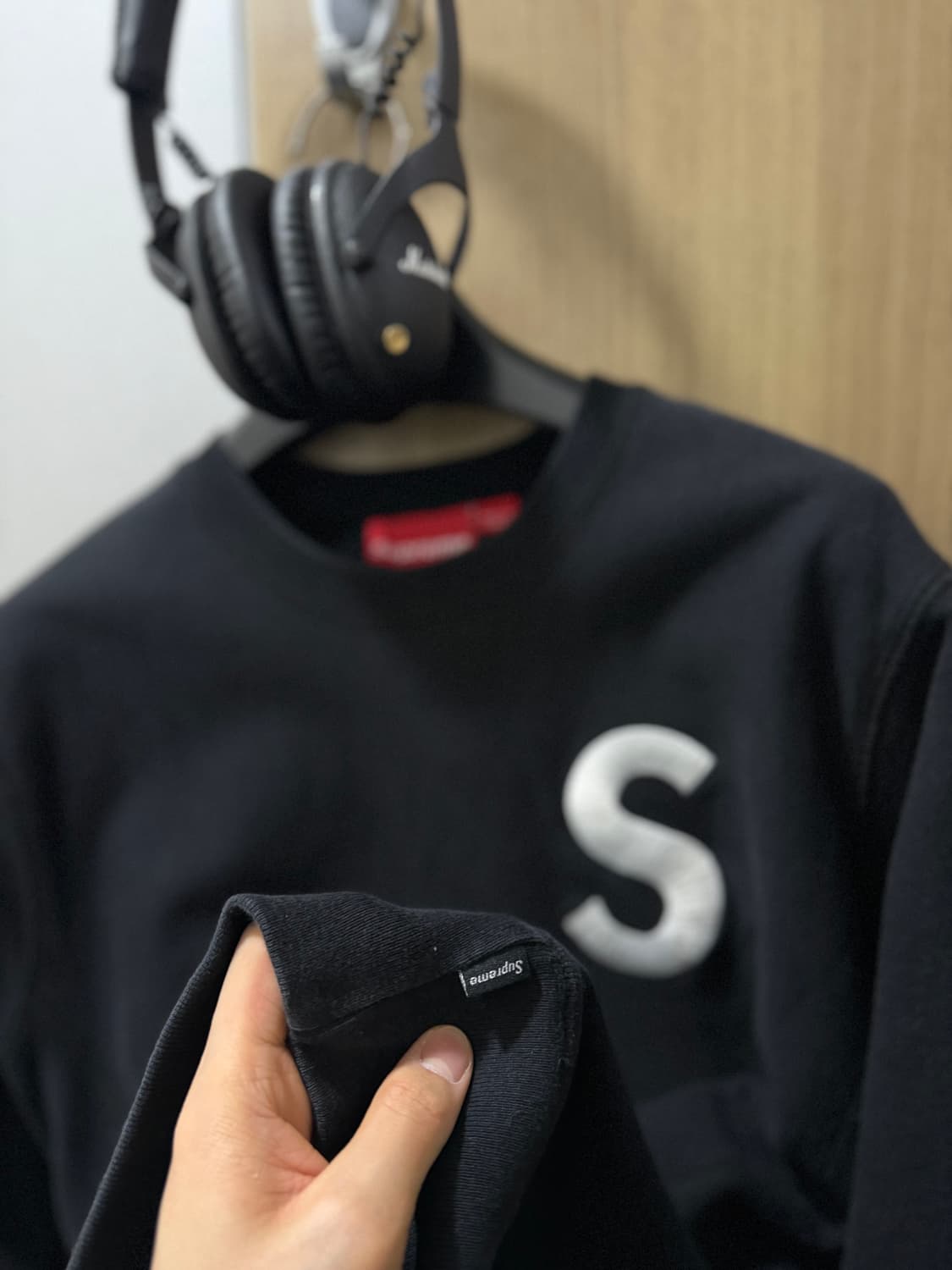 슈프림 [새상품급.정품] s로고 (시세 40만) 맨투맨 자수 M(103) 상품이미지4