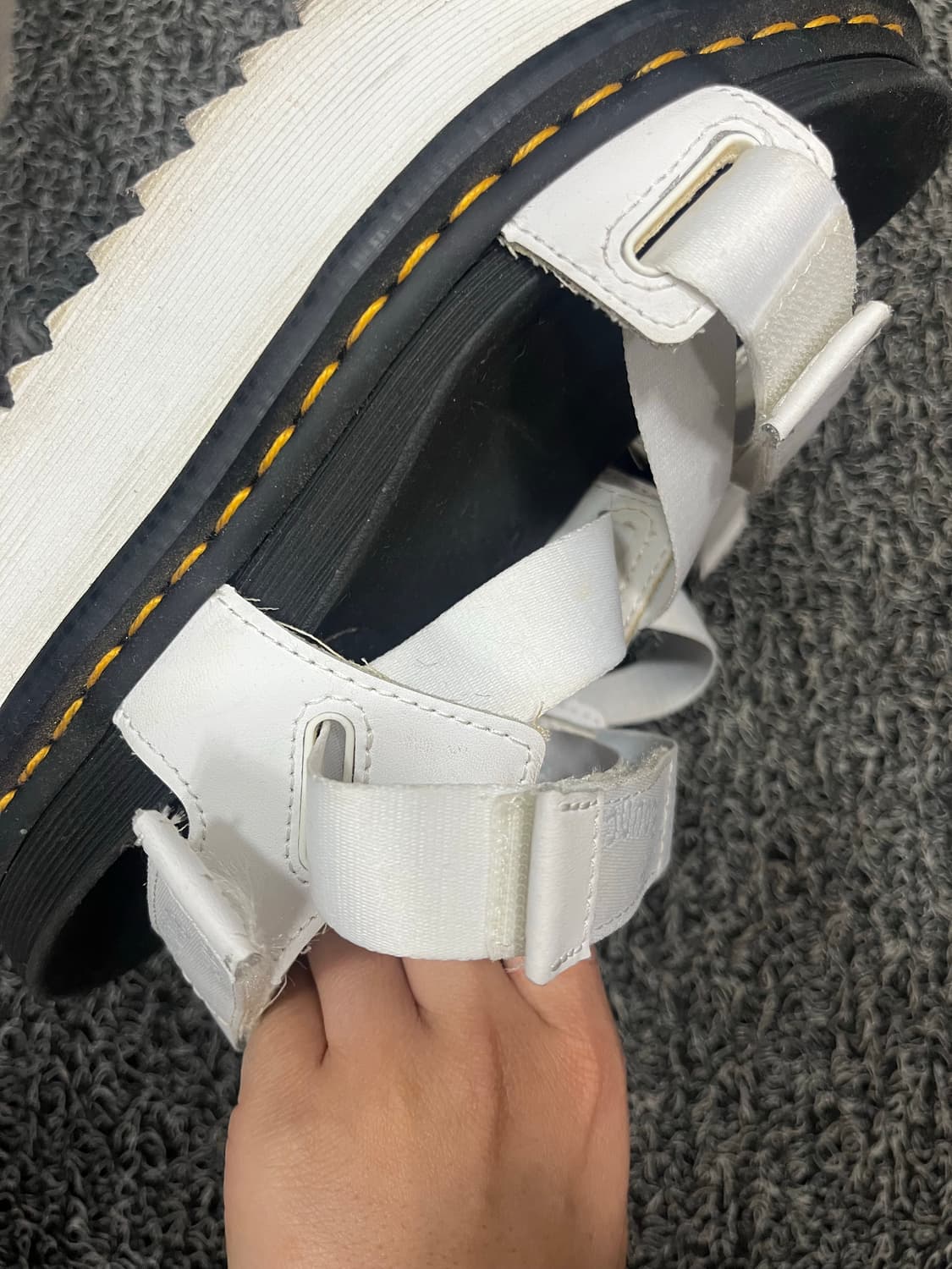 닥터마틴 킴버 샌들 230 uk4 팝니다  상품이미지3