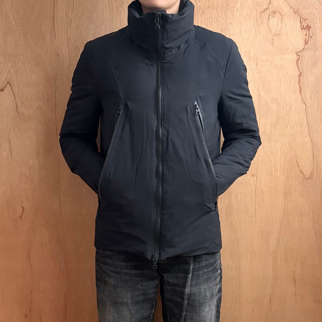 어태치먼트 다운 봄버 자켓 상품이미지2