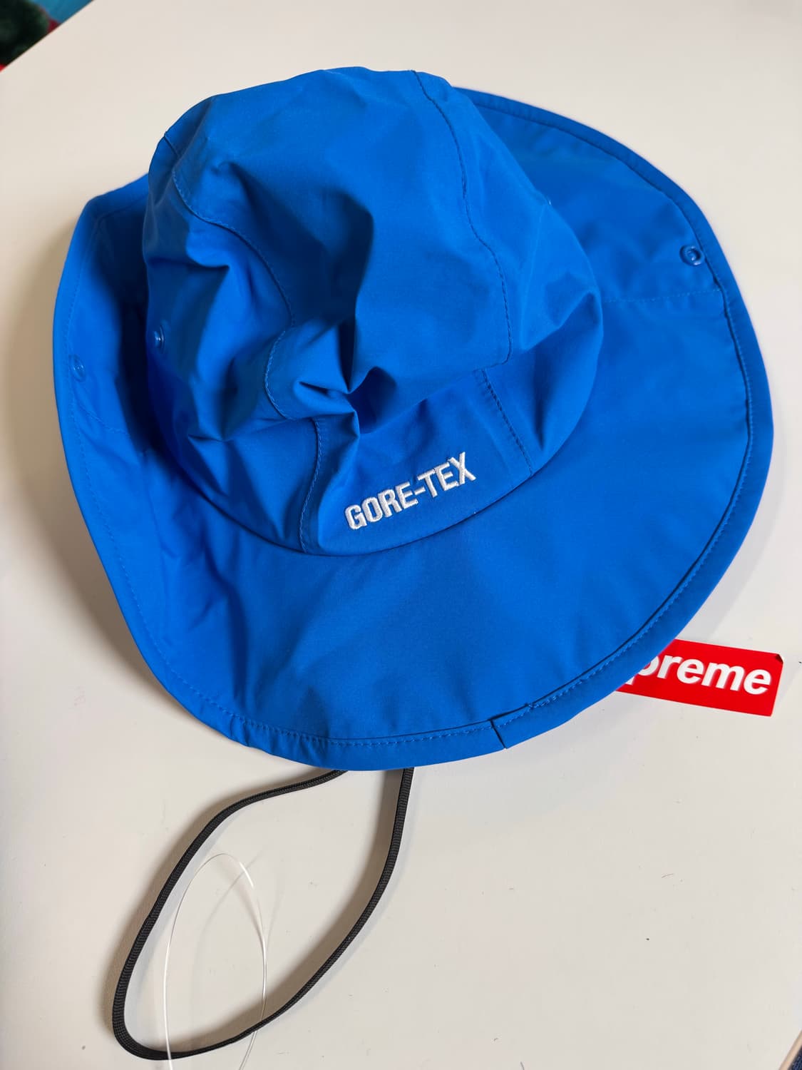 슈프림 고어텍스 트래킹 햇 상품이미지1