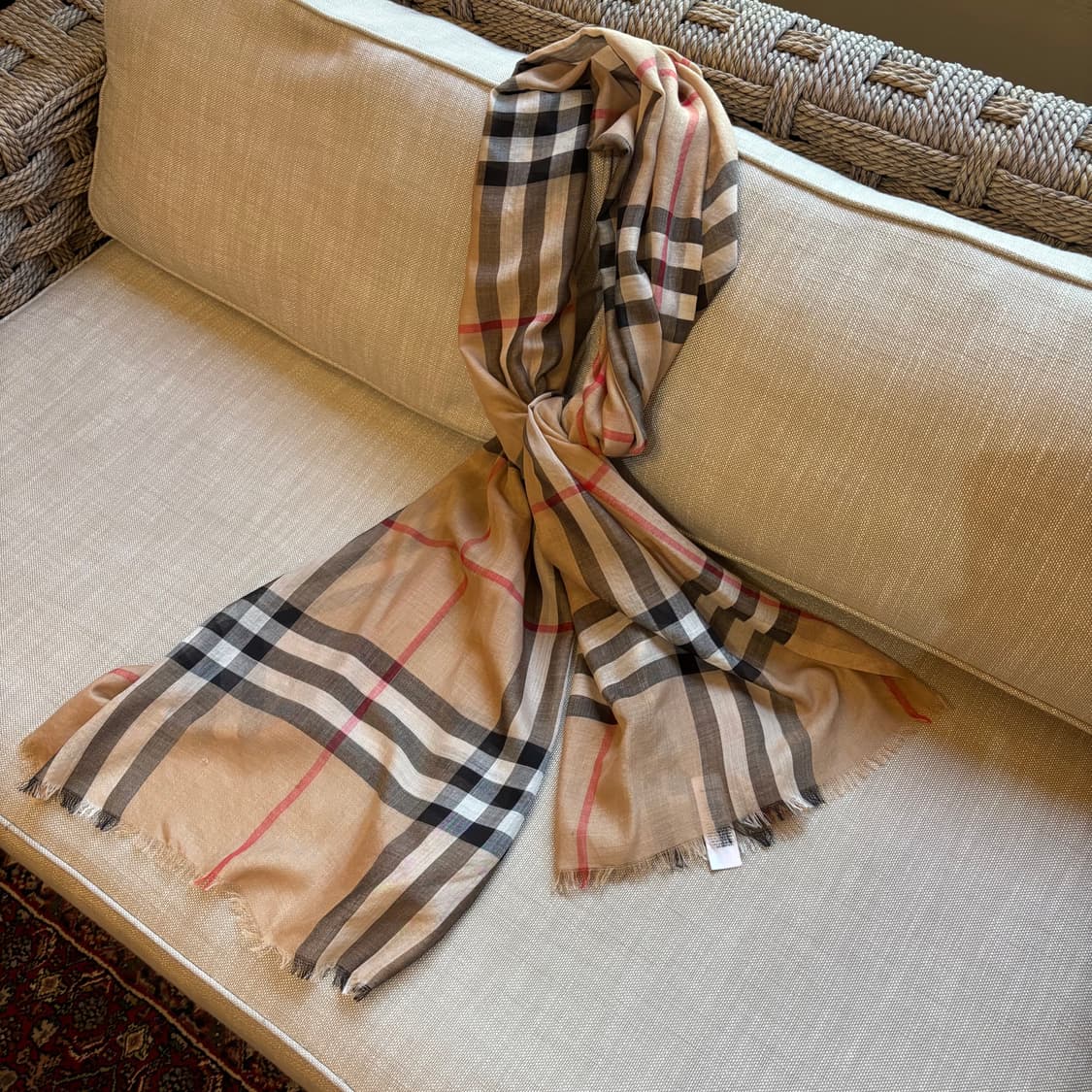 [정품] 버버리 자이언트 체크 울 실크 스카프 8015405/69Q 상품이미지3