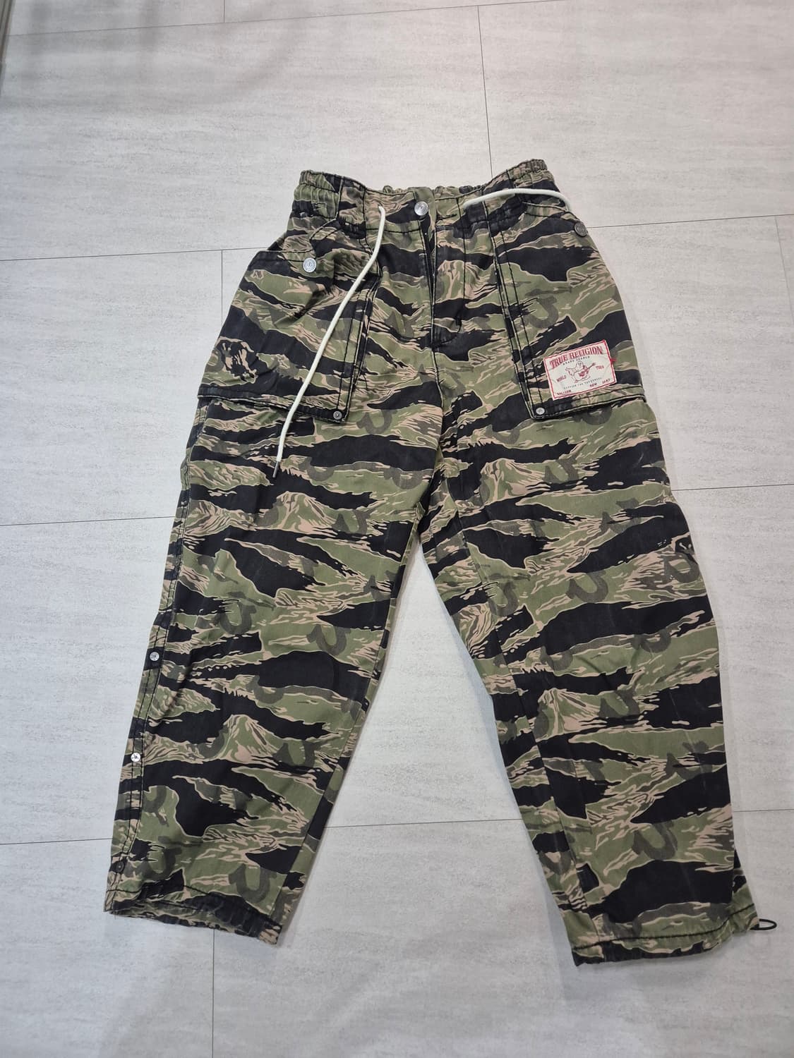 트루릴리젼 카고팬츠 상품이미지1