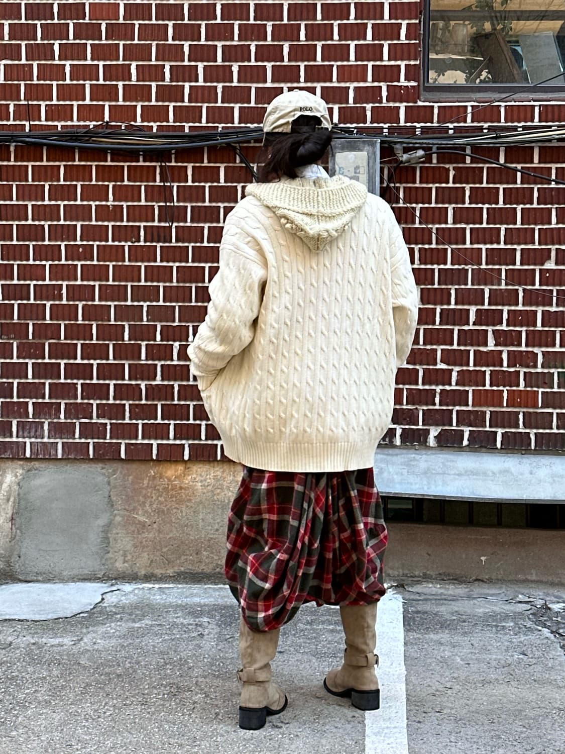 폴로 케이블 니트 떡코 후드 가디건 폴로 셔츠 체크 벌룬 스커트 코디 상품이미지4