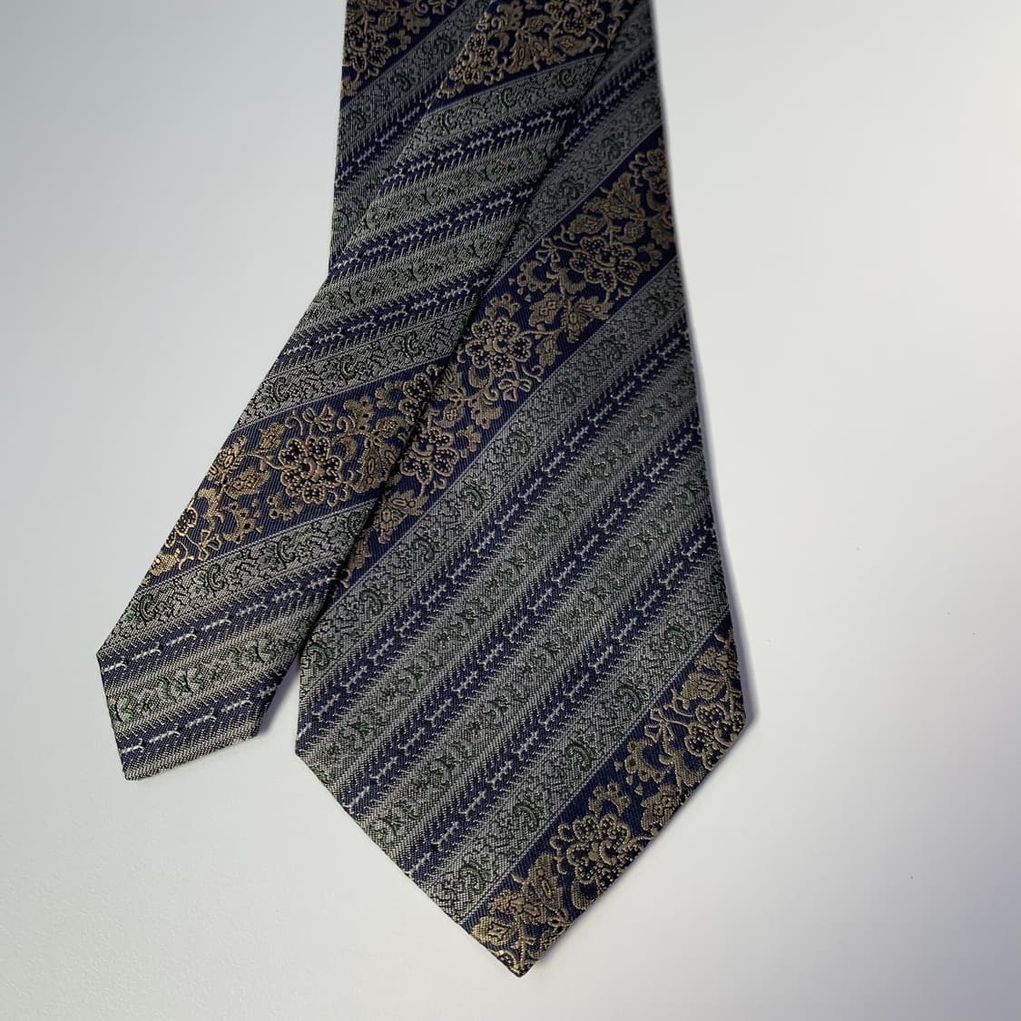 입생로랑(YSL) 페이즐리 명품 클래식 정장넥타이 100실크 A+등급 상품이미지4