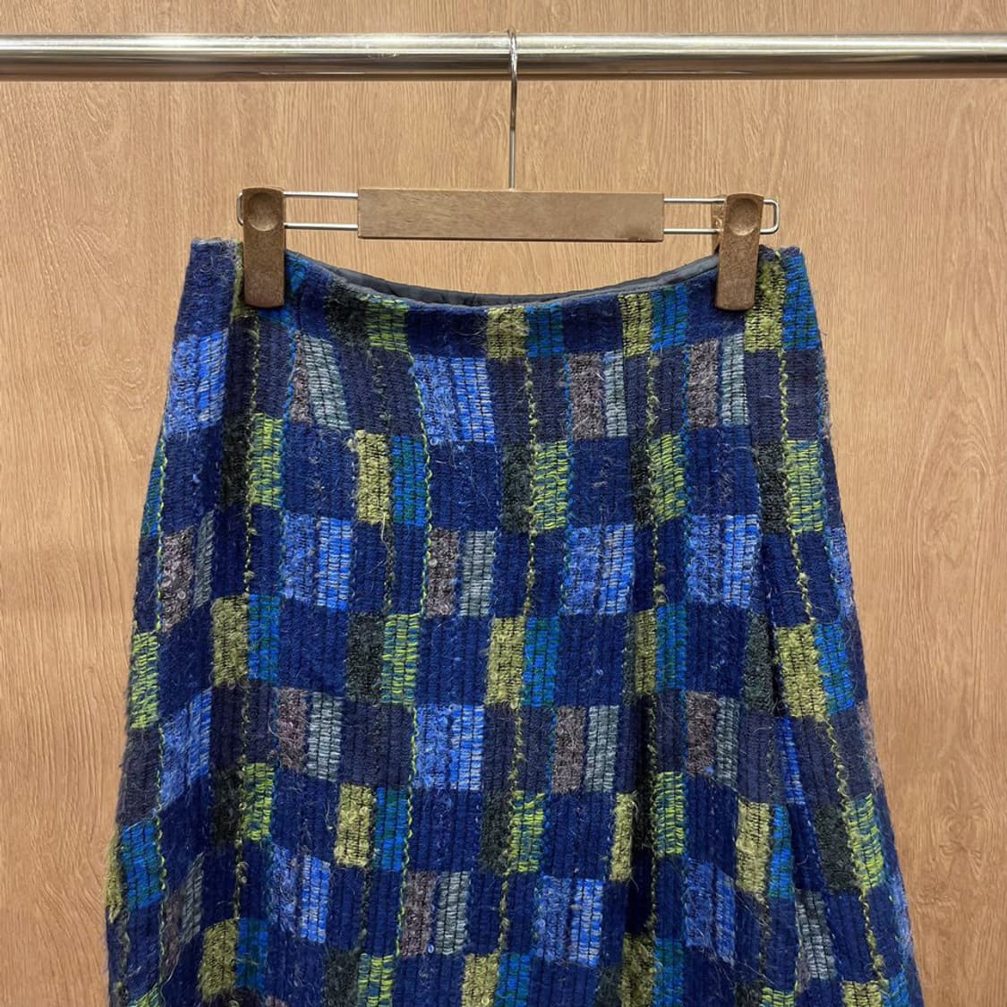 안나수이 니트 미디 스커트 컬러믹스 체크 패턴 디테일 A라인 블루 상품이미지4