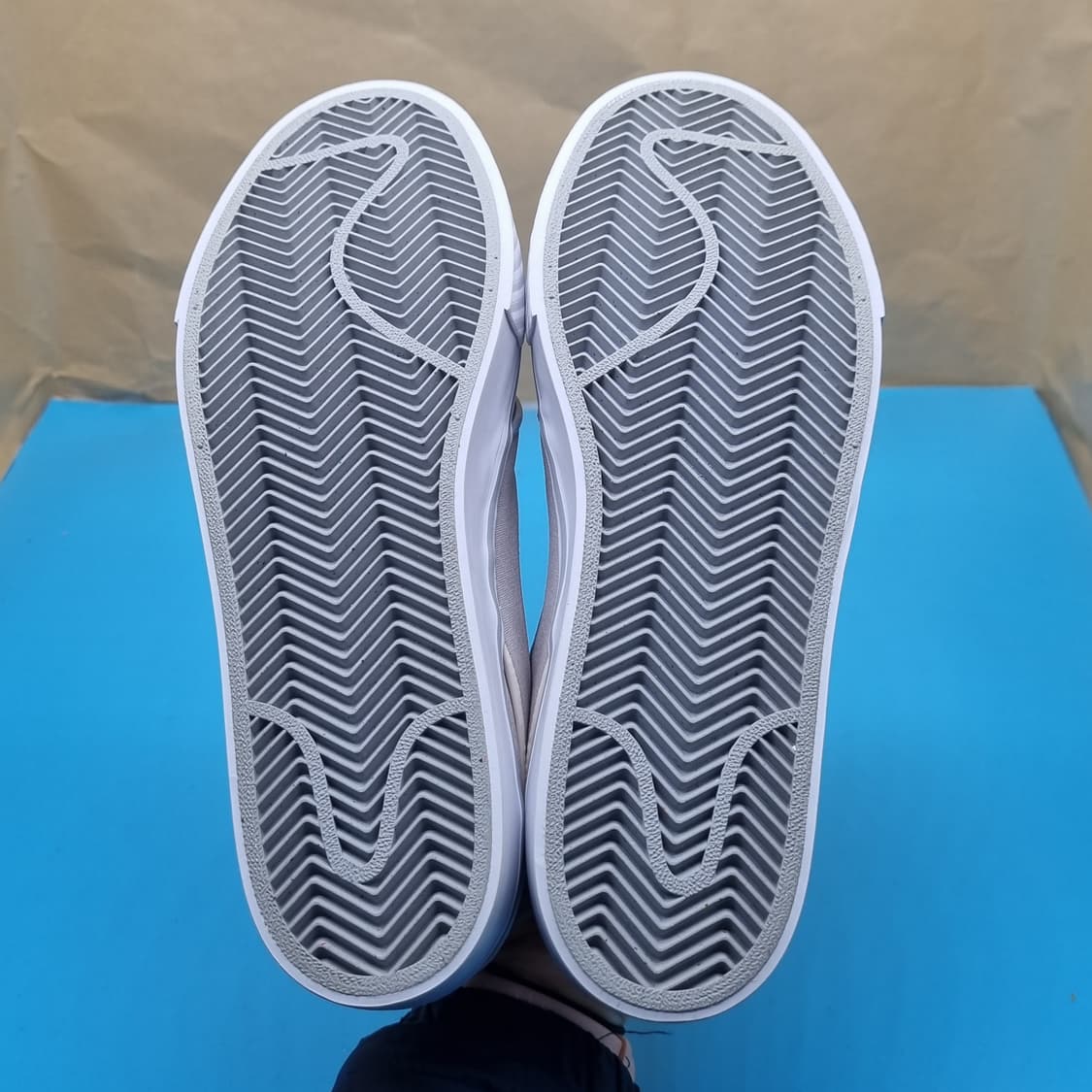 나이키 SB 줌 스테판 야노스키 스니커즈 240 상품이미지3