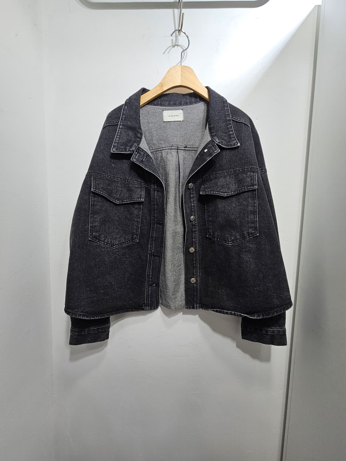 남녀공용 블랙 빈티지 데님 자켓 상품이미지2
