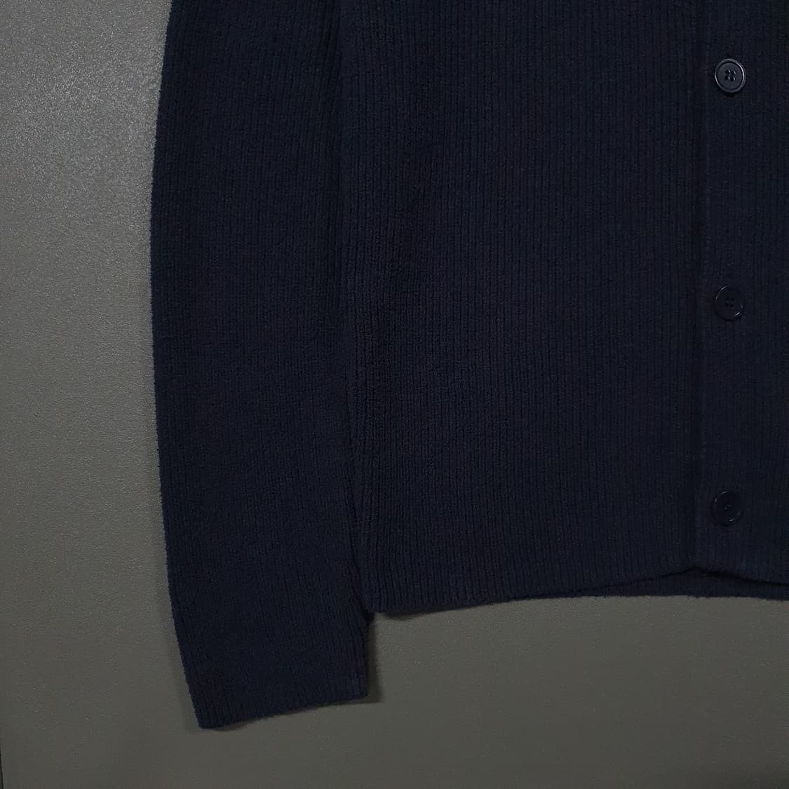 실측 L (100) COS 코스 부클레 니트 스웨터 가디건 네이비 이동휘 상품이미지5