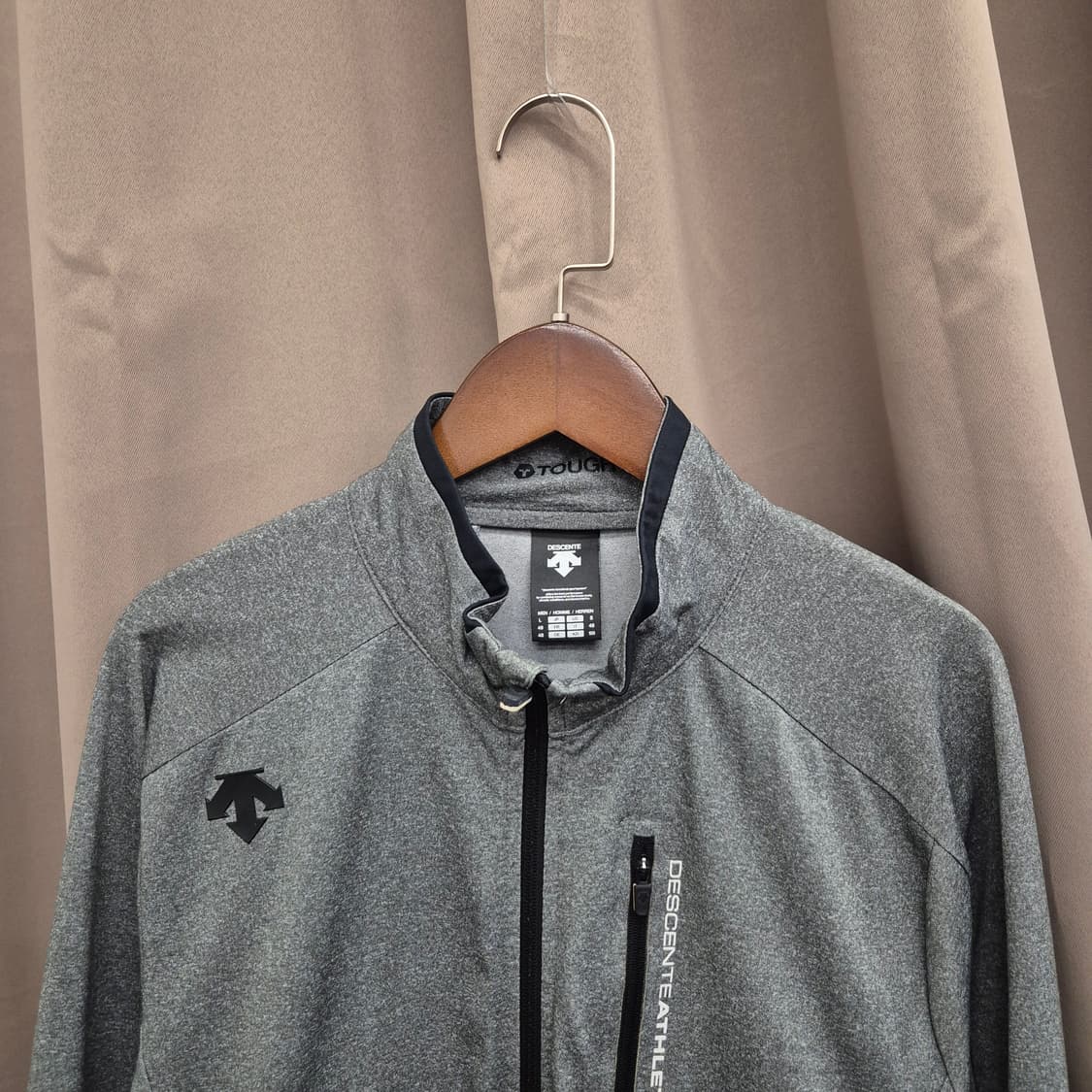 데상트 트레이닝 집업 100 상품이미지2