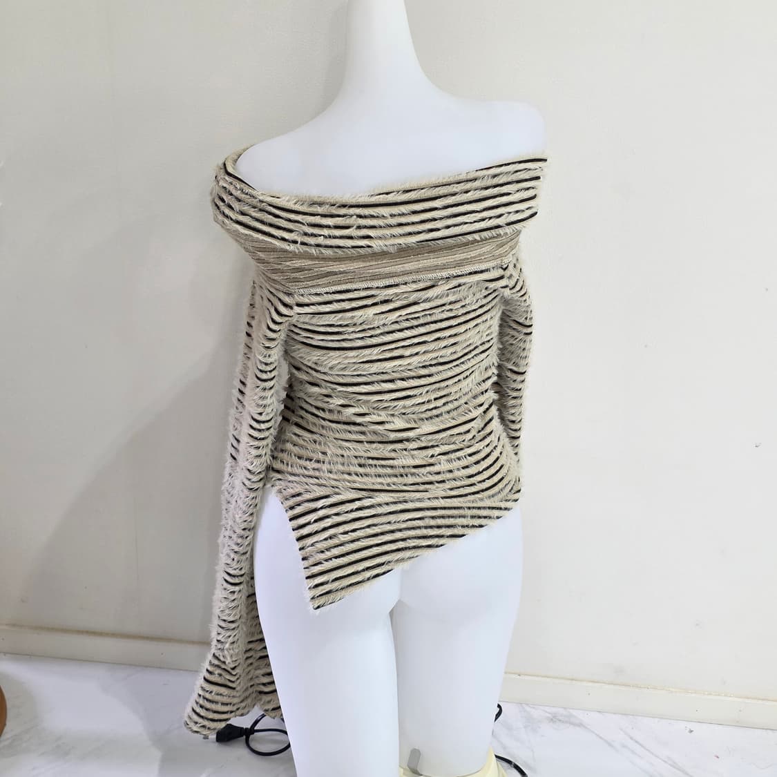 긱시크 y2k 오프숄더 앙고라 긴팔슬리브 상품이미지5