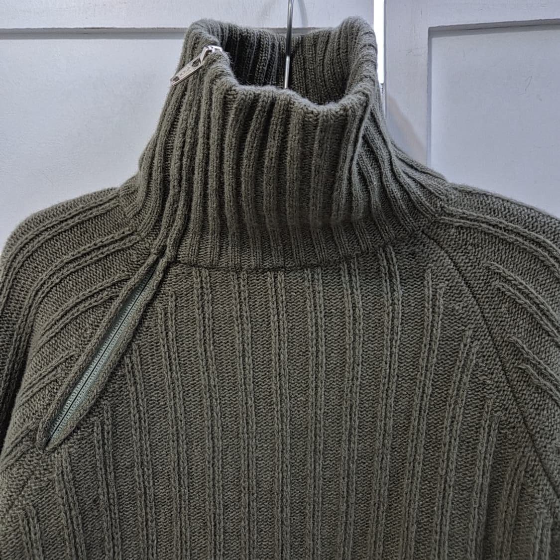 기마구아스 사이드집업 터틀넥 니트 상품이미지3