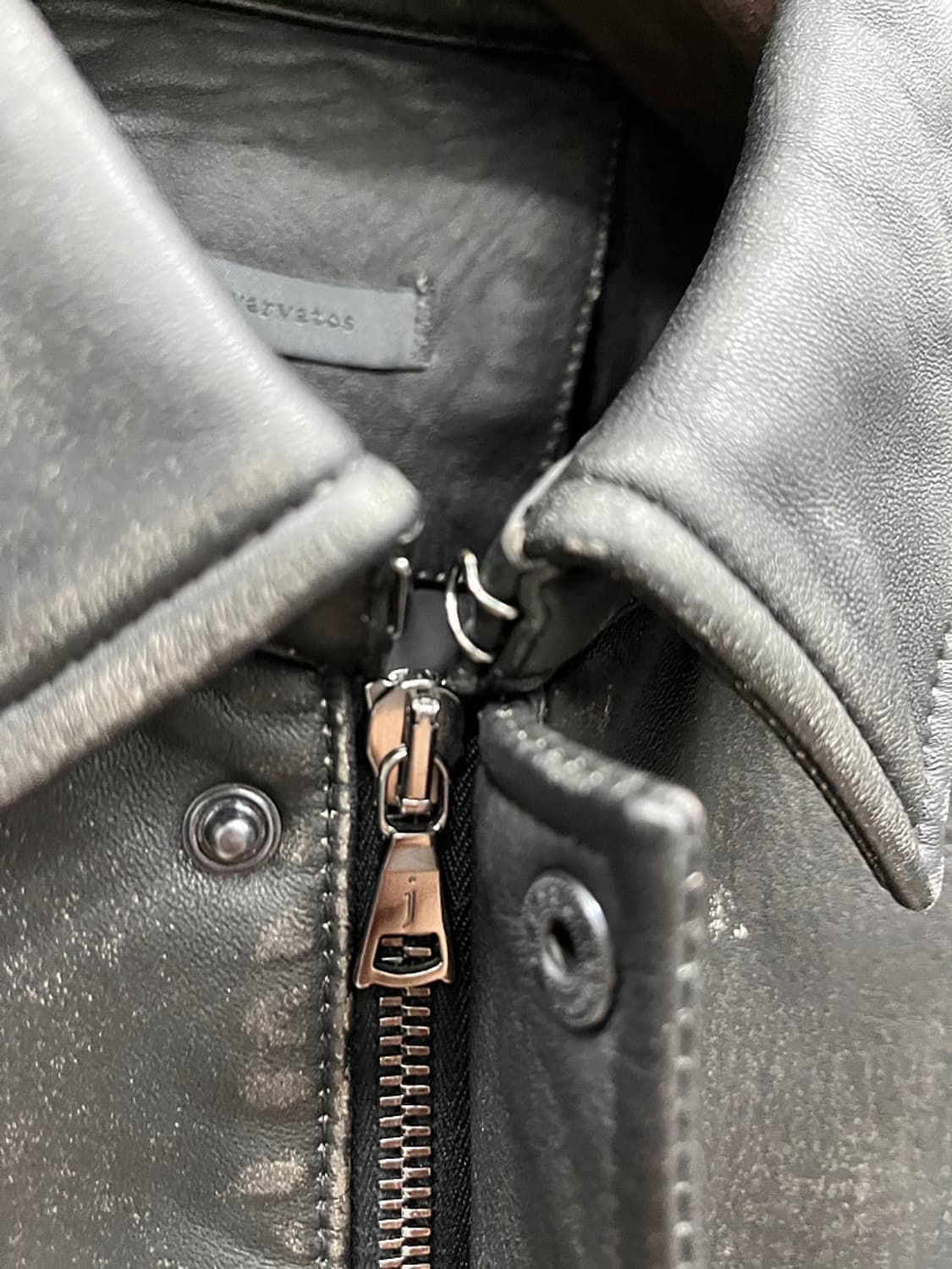 100) 존바바토스 24aw 가죽자켓 상품이미지3