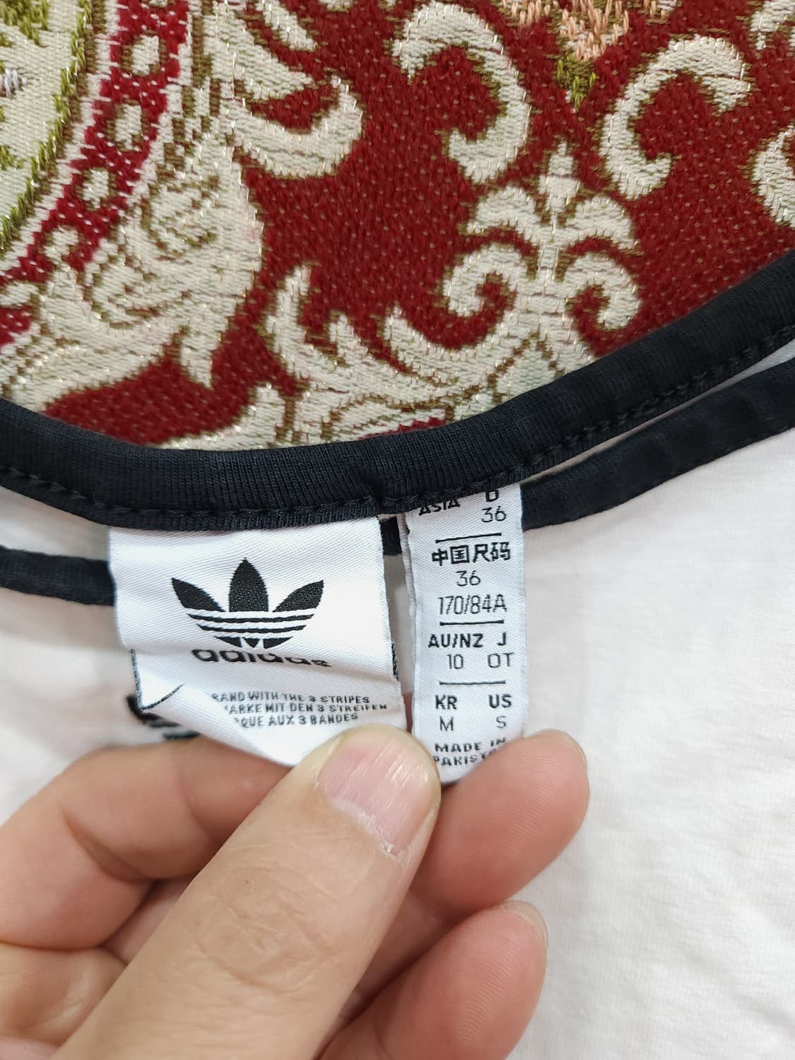 아디다스 스파게티 크롭 탱크탑 나시

 상품이미지8
