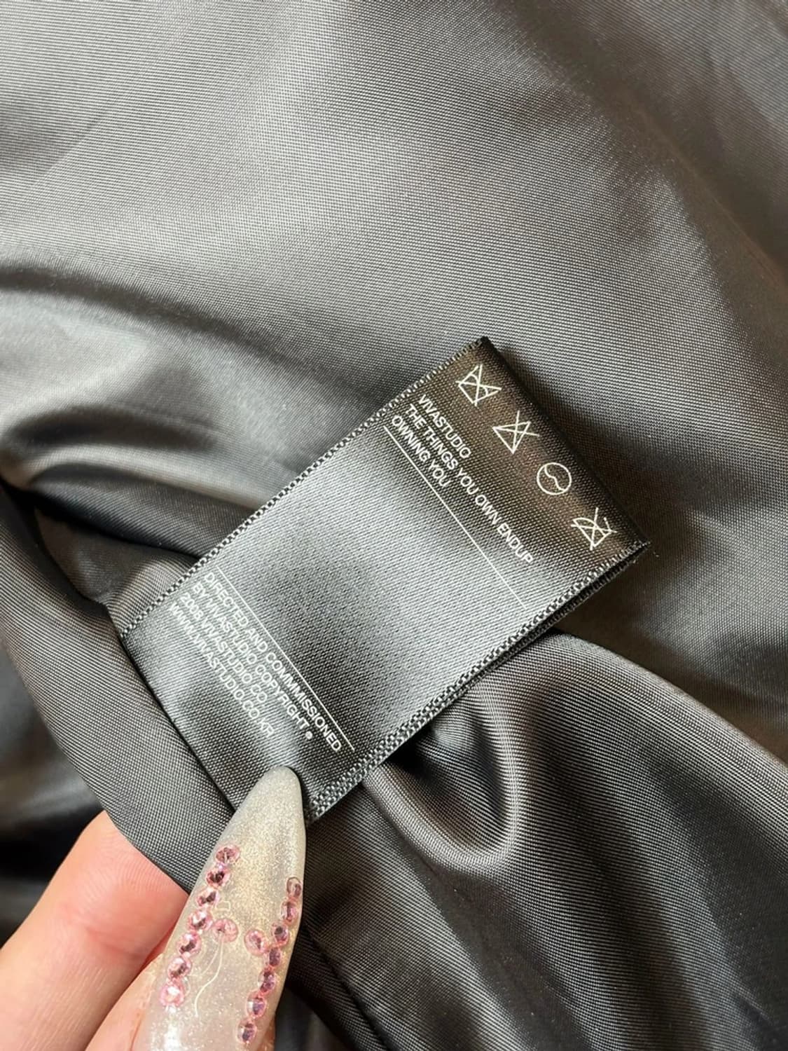 비바스튜디오 시그니처 스웨이드 언발 가죽 자켓 PN6540    상품이미지9