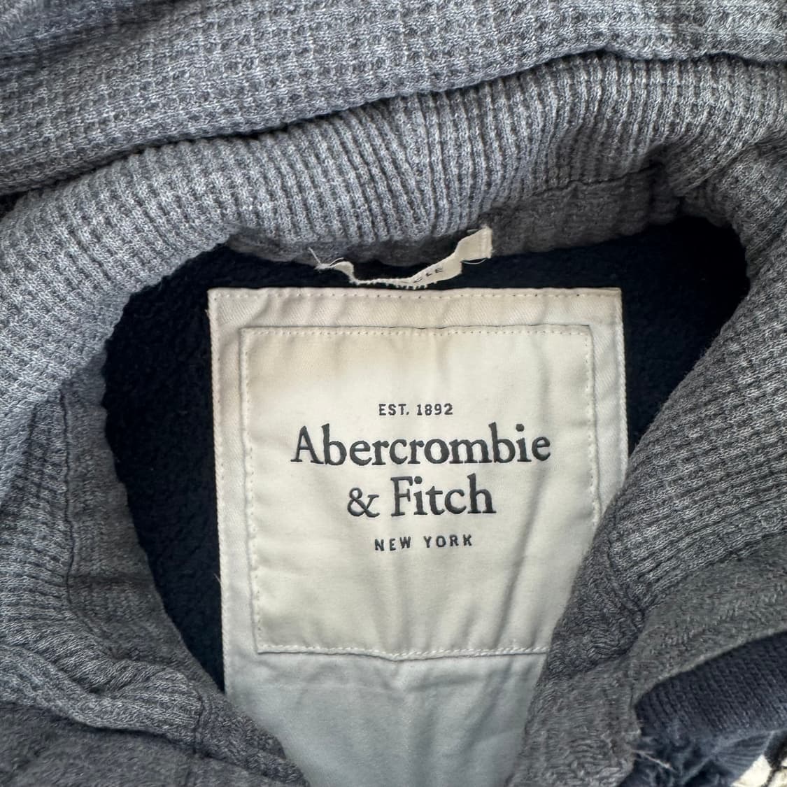 Abercrombie 아베크롬비 스펠아웃로고 네이비 후드집업 상품이미지5