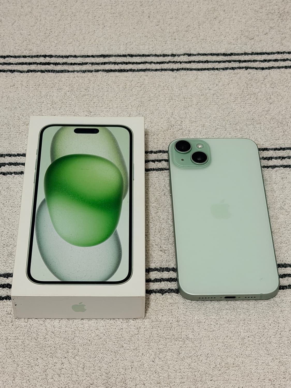 아이폰15 plus 그린 128 상품이미지1