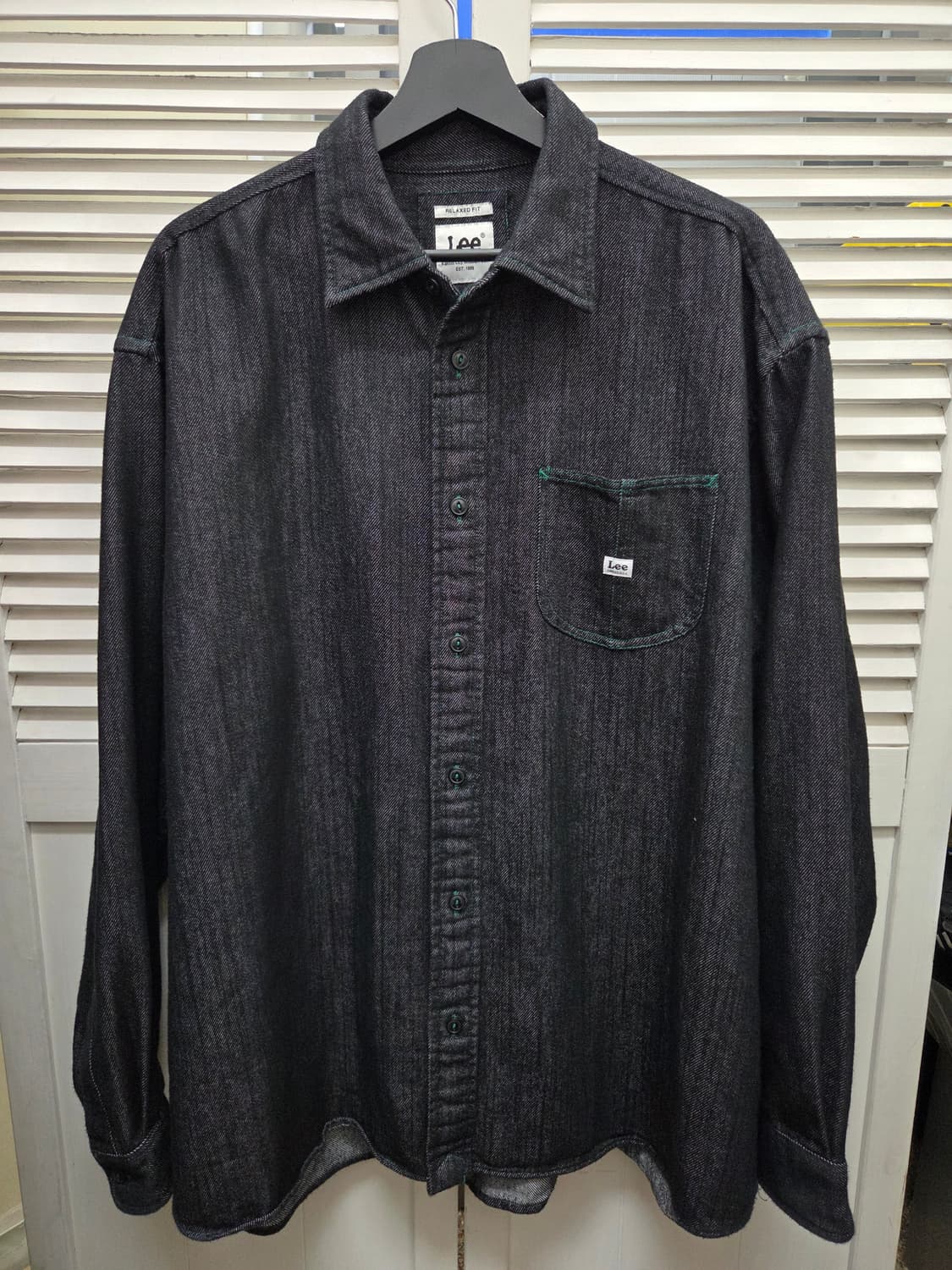 리 LEE 릴랙스드핏 블랙 데님 셔츠 상품이미지1