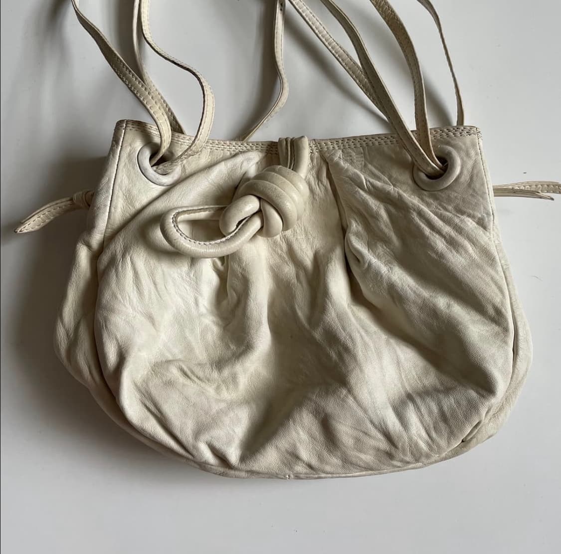 로에베 스트링 백 상품이미지3