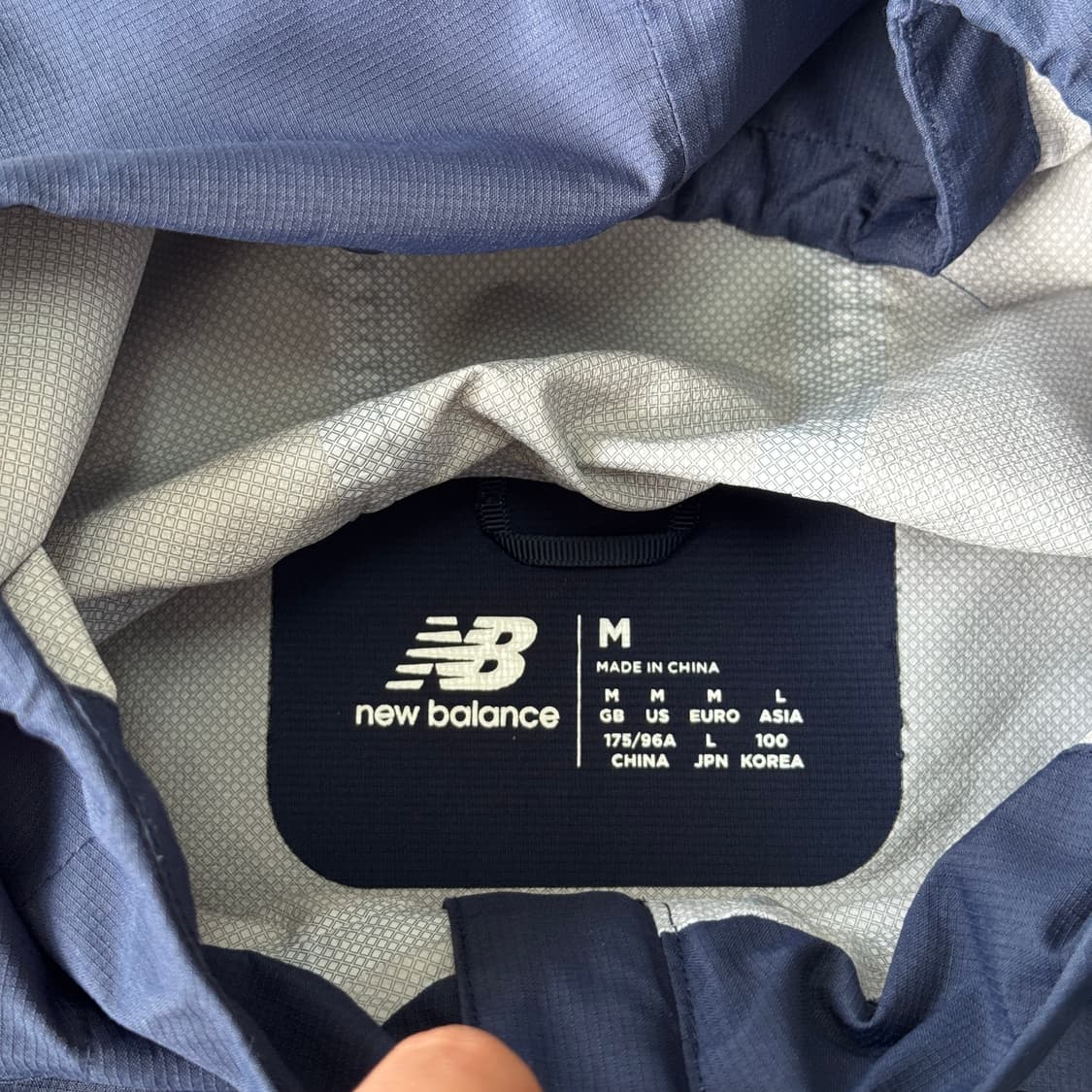 뉴발란스 x 서울이랜드 FC 바람막이 100 상품이미지5