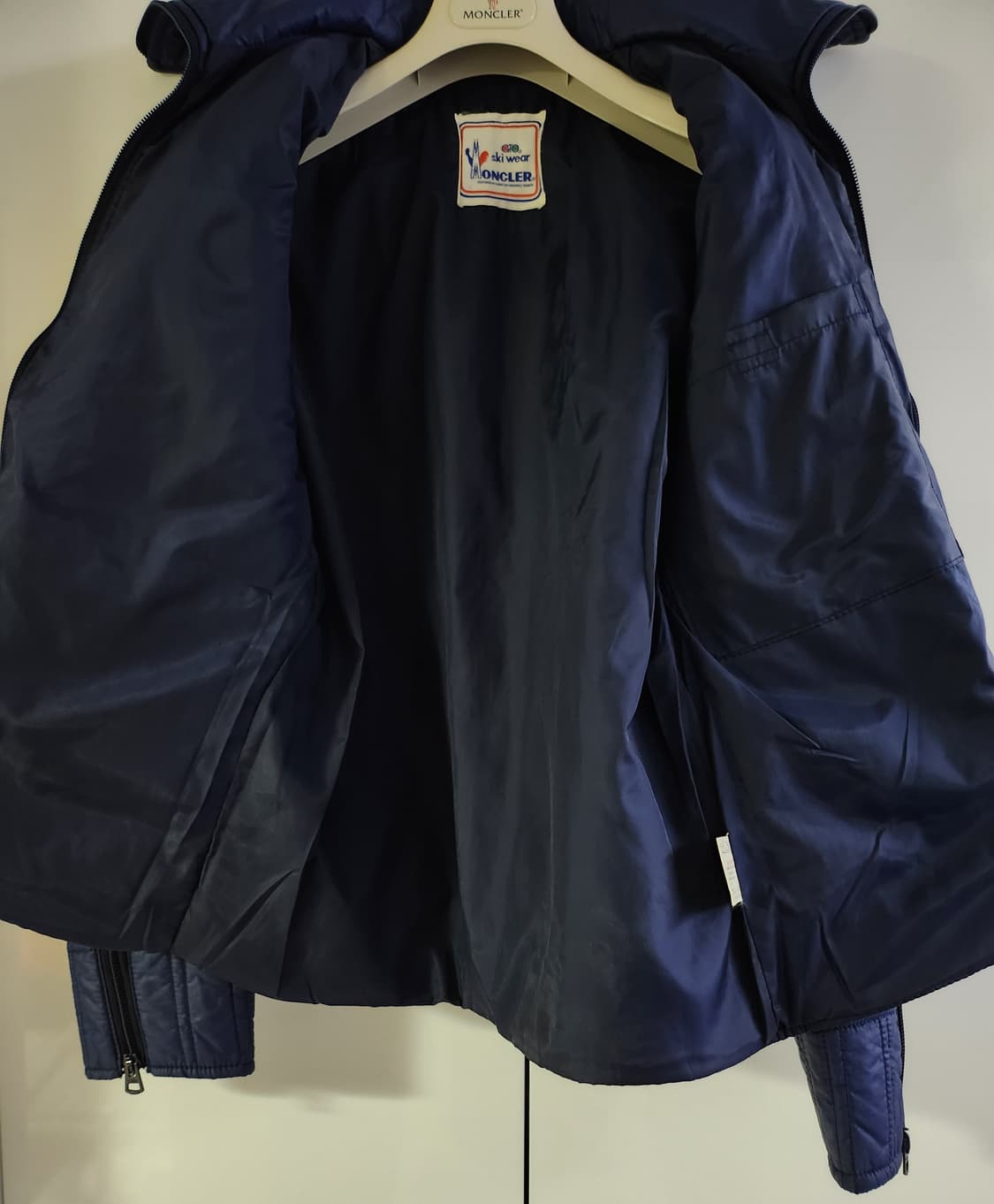 몽클레어 패딩자켓  상품이미지4