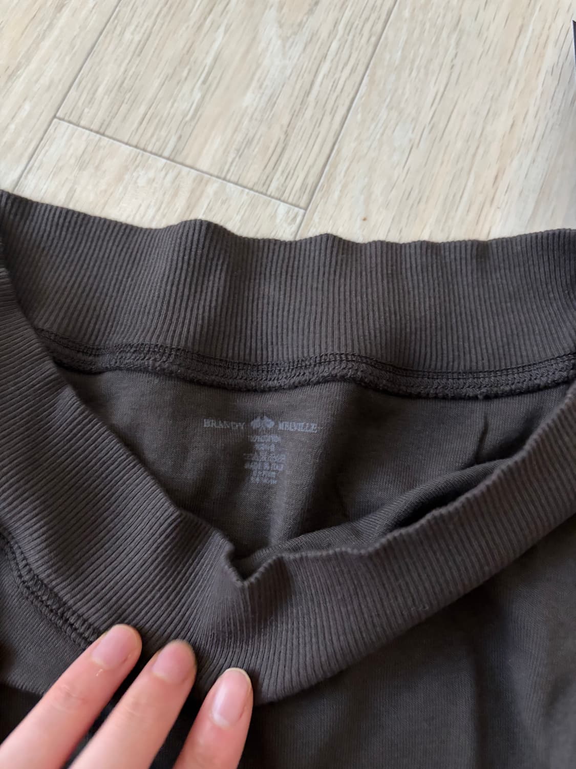 브랜디멜빌 브라운 오프숄더티 상품이미지3