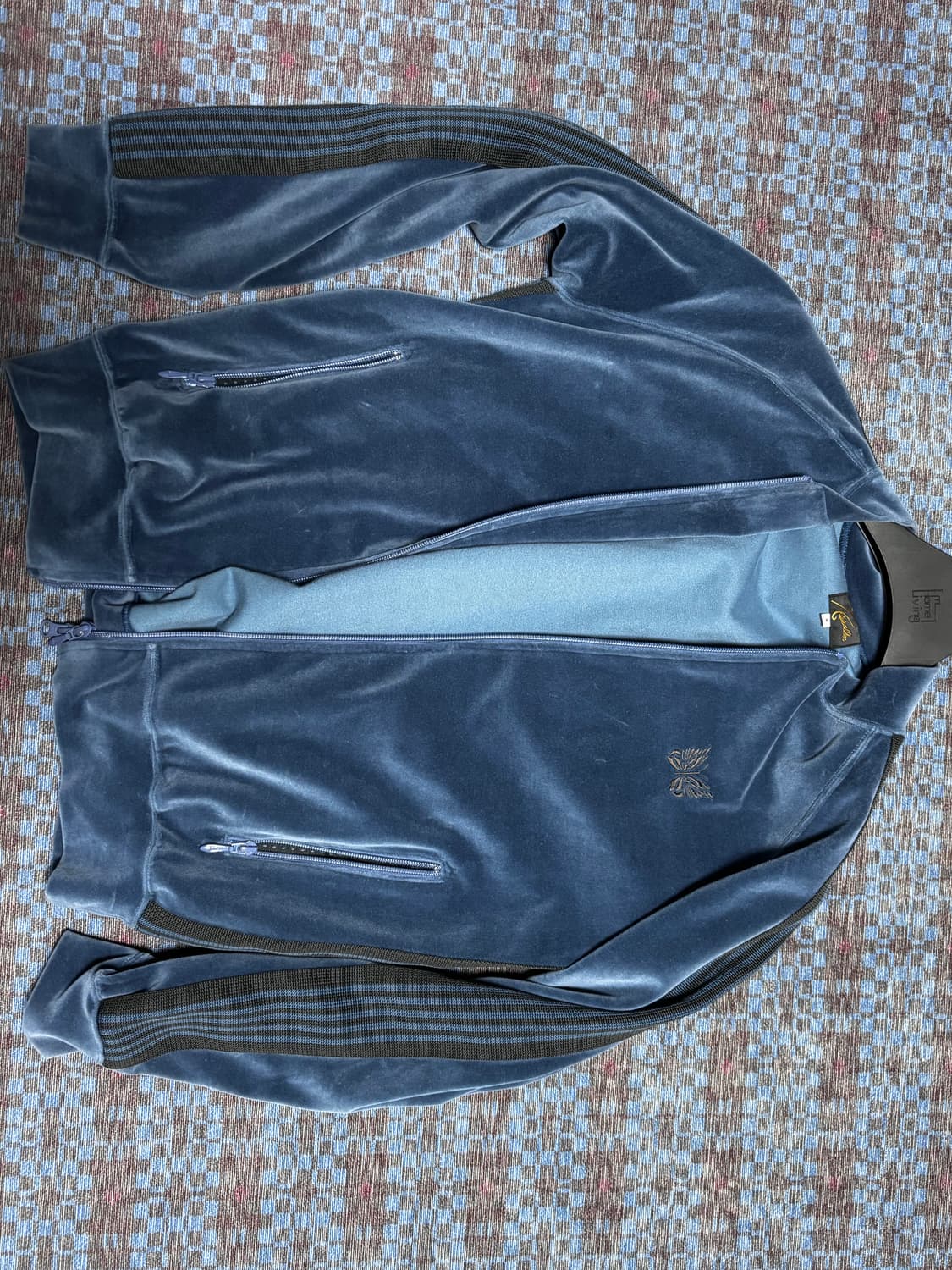 니들스 벨루어 트랙 자켓 상품이미지1