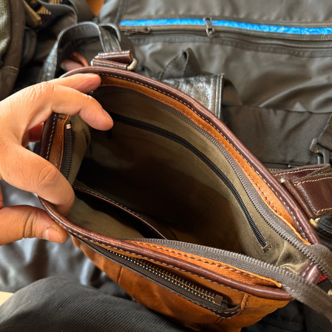 타케오 키쿠치 카우레더 숄더백 일본생산 상품이미지7