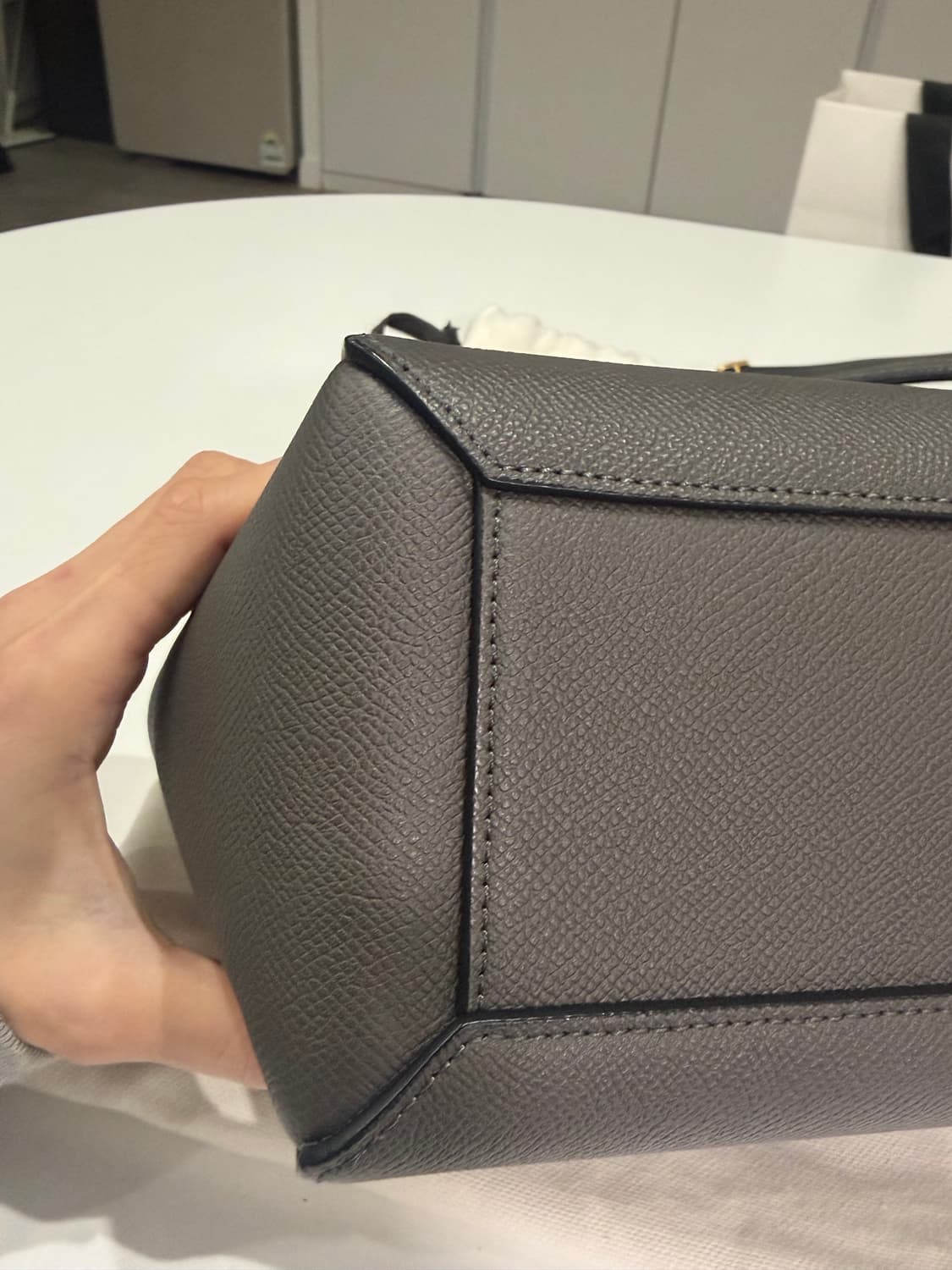 셀린느 벨트백 나노 그레이 상품이미지3