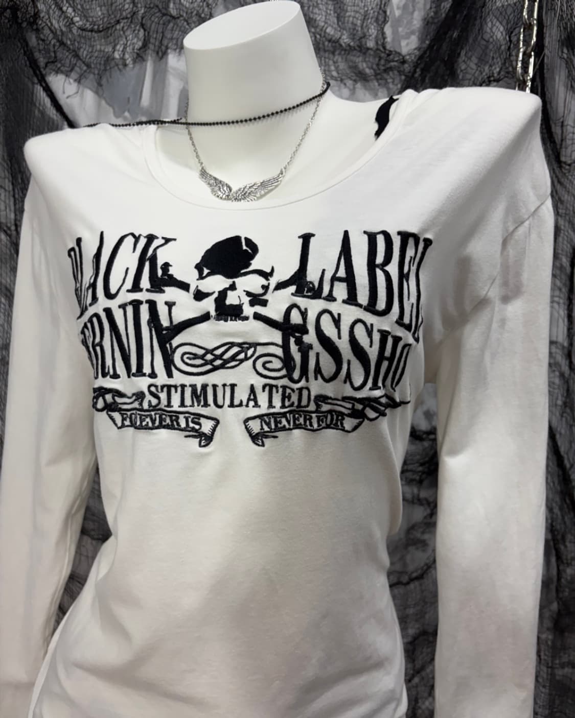 Black Label skull embroidery long sleeve 상품이미지6