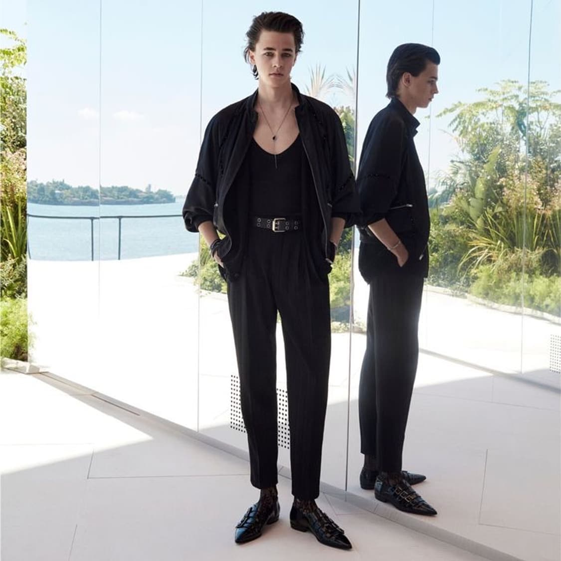 [라이즈 원빈님 착용] 생로랑 22ss 80s 실크 봄버 자켓 상품이미지2