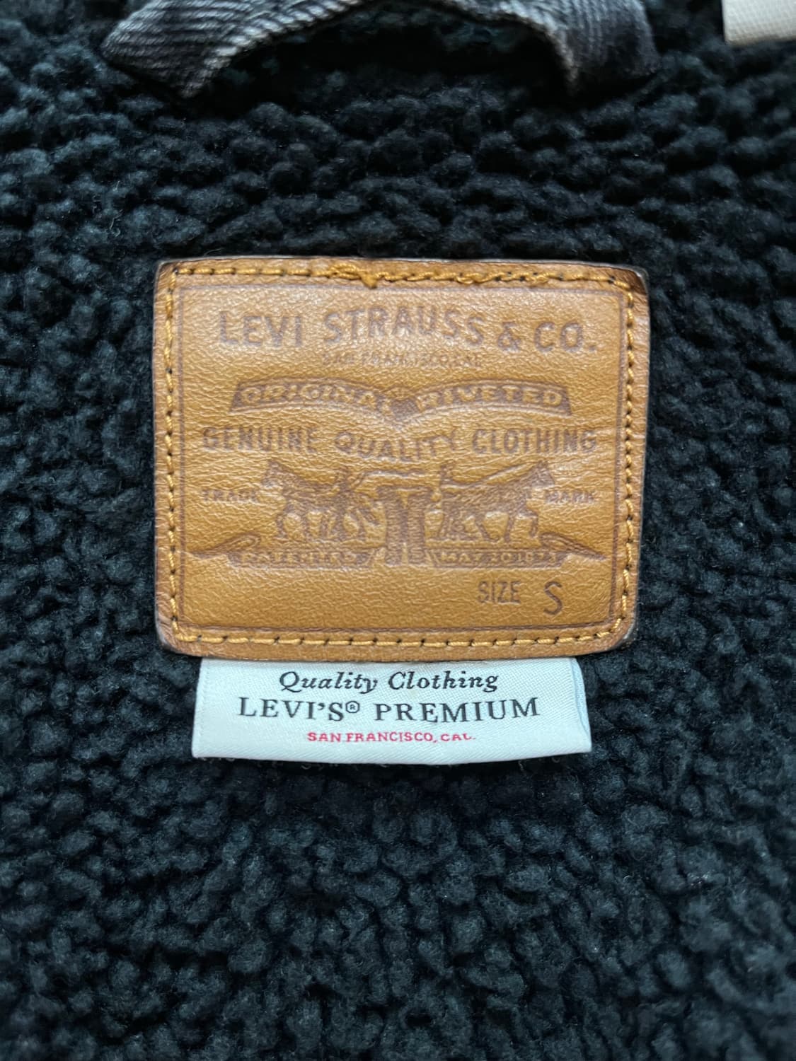 리바이스 프리미엄 쉐르파 트러커 자켓 상품이미지4