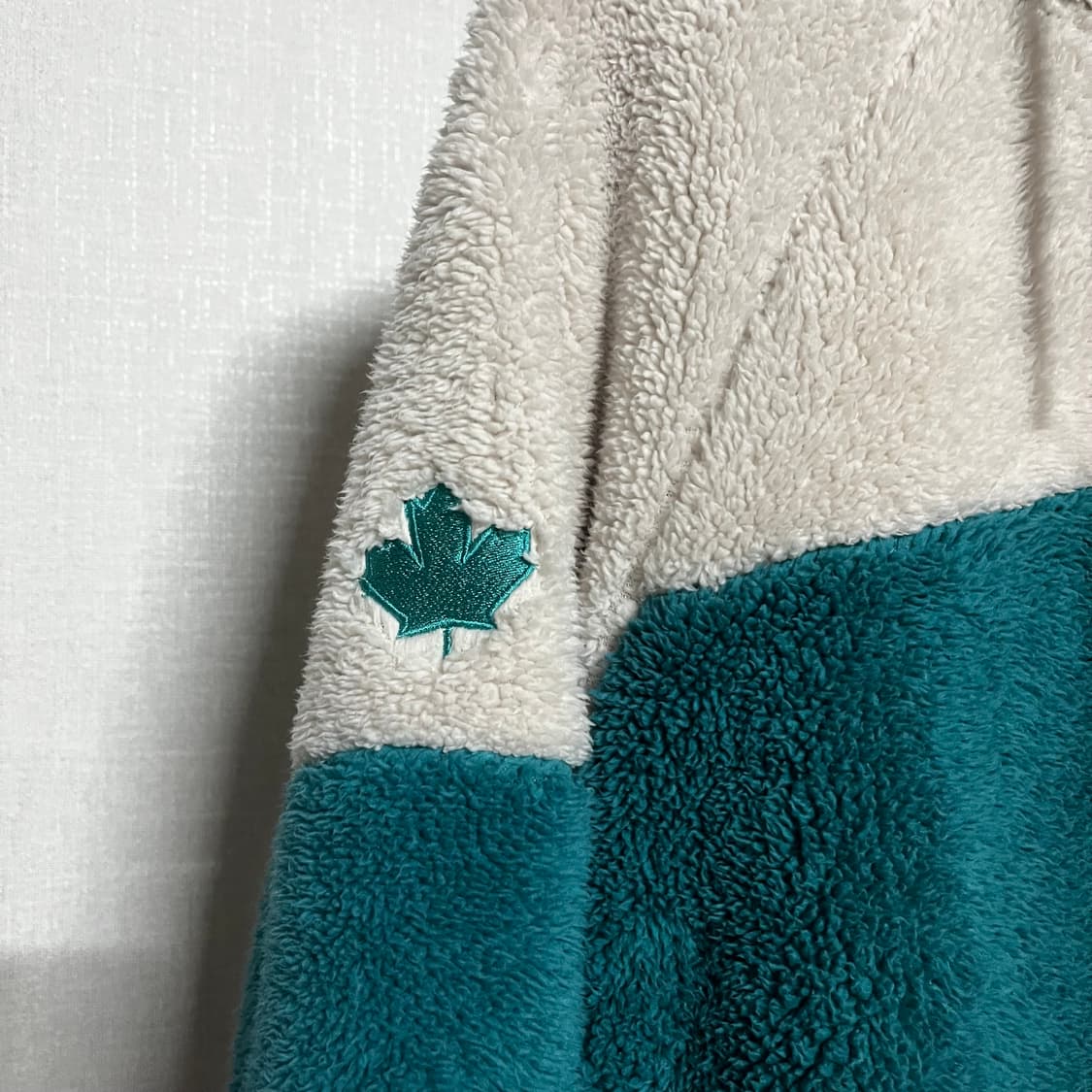 noize 컬러 블록 뽀글이 후드 집업 S 상품이미지3