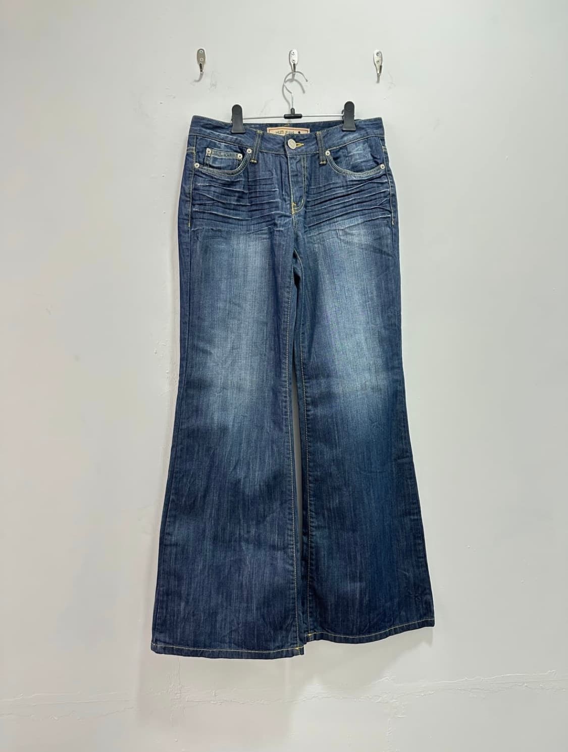 HUM raw denim flare cut denim 상품이미지1