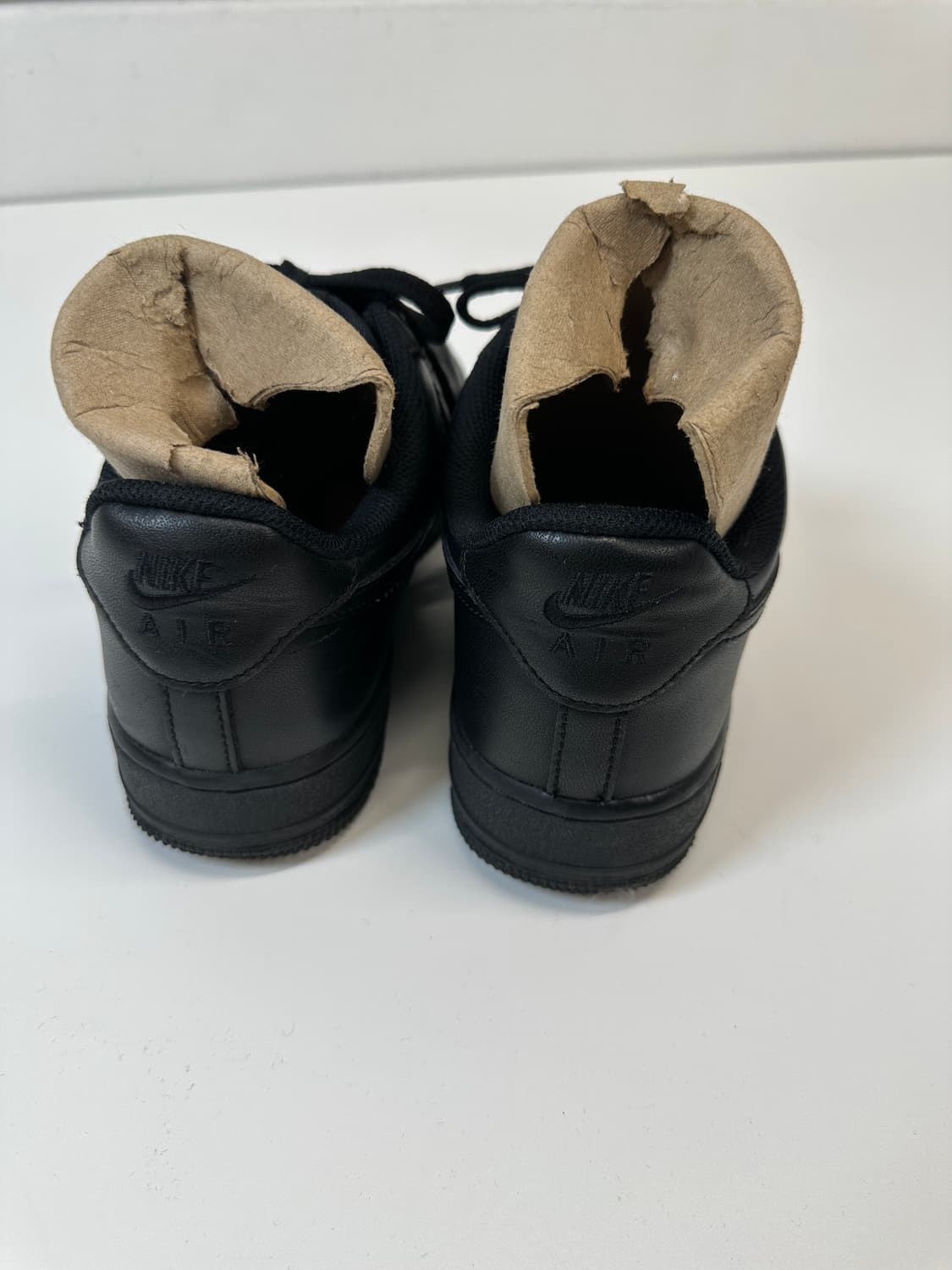 나이키 에어포스1로우 트리플블랙 265 상품이미지3