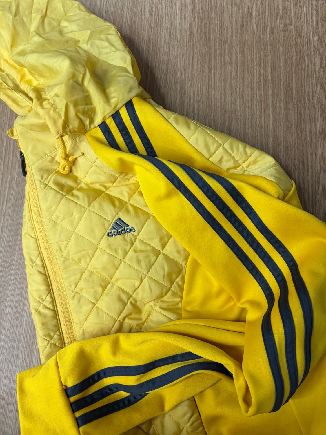 아디다스 00s 바나나🍌퀼팅 져지 상품이미지1