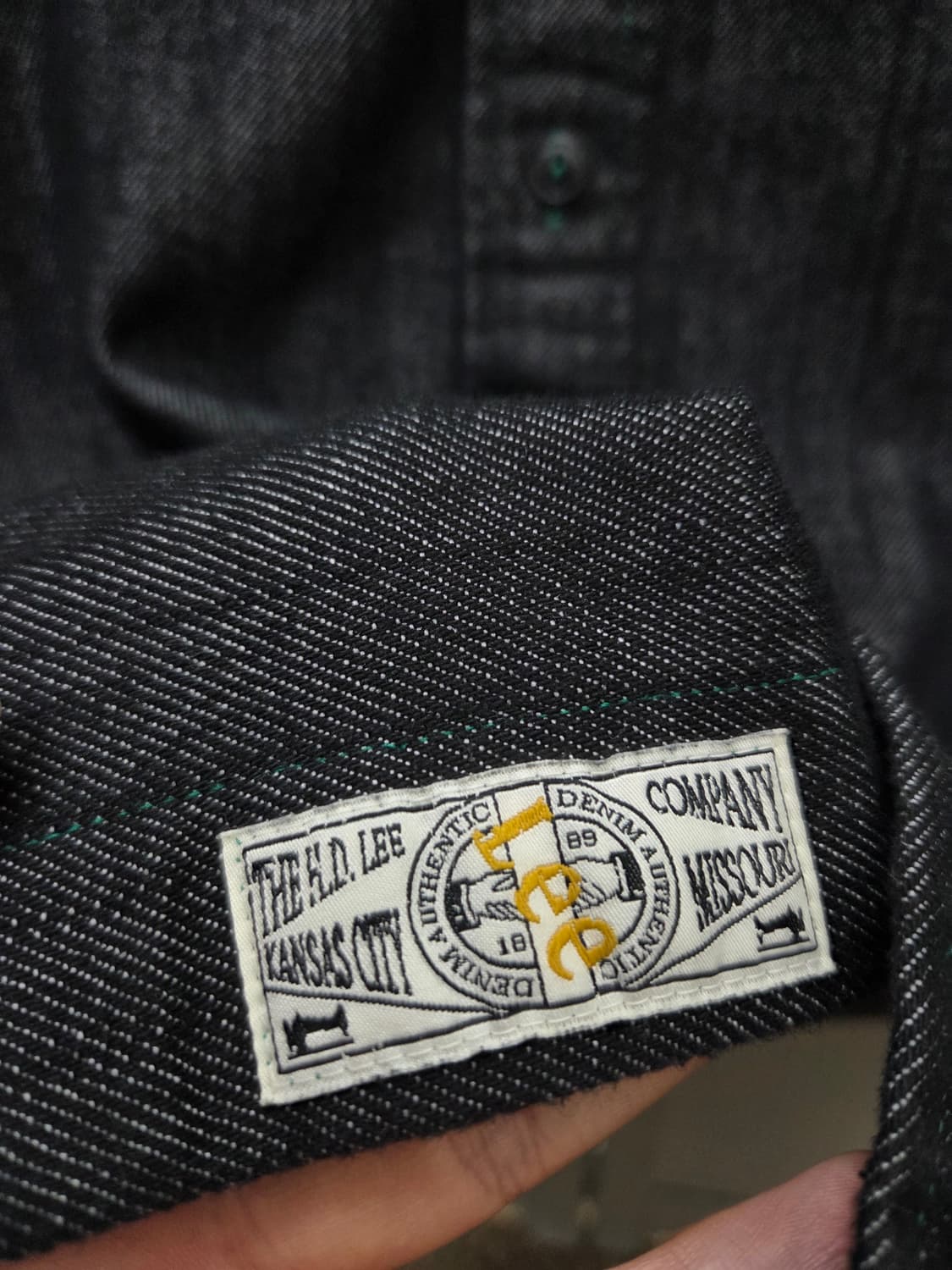 리 LEE 릴랙스드핏 블랙 데님 셔츠 상품이미지5